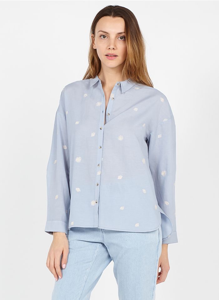 MAISON 123 Bestickte Oversize-Bluse aus Baumwoll-Mix mit klassischem Kragen in Blau