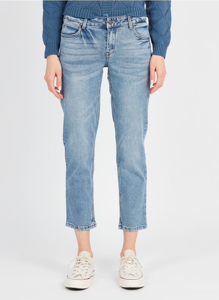 VILA Straight Cut High Waist Jeans in Bleached Jeans