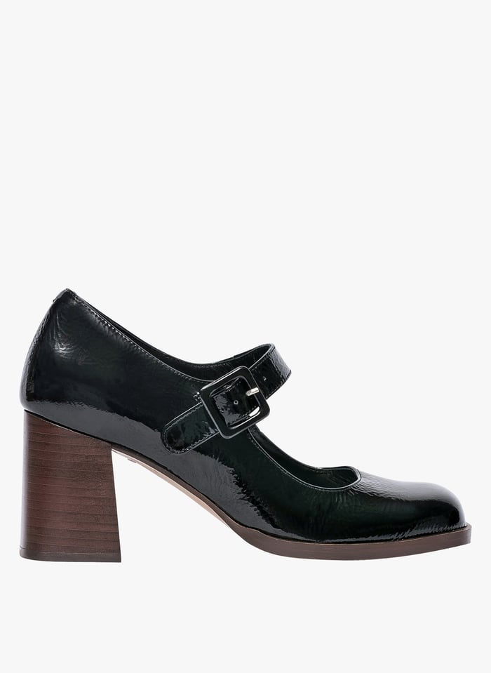 Black IRIS Patent leather pumps
