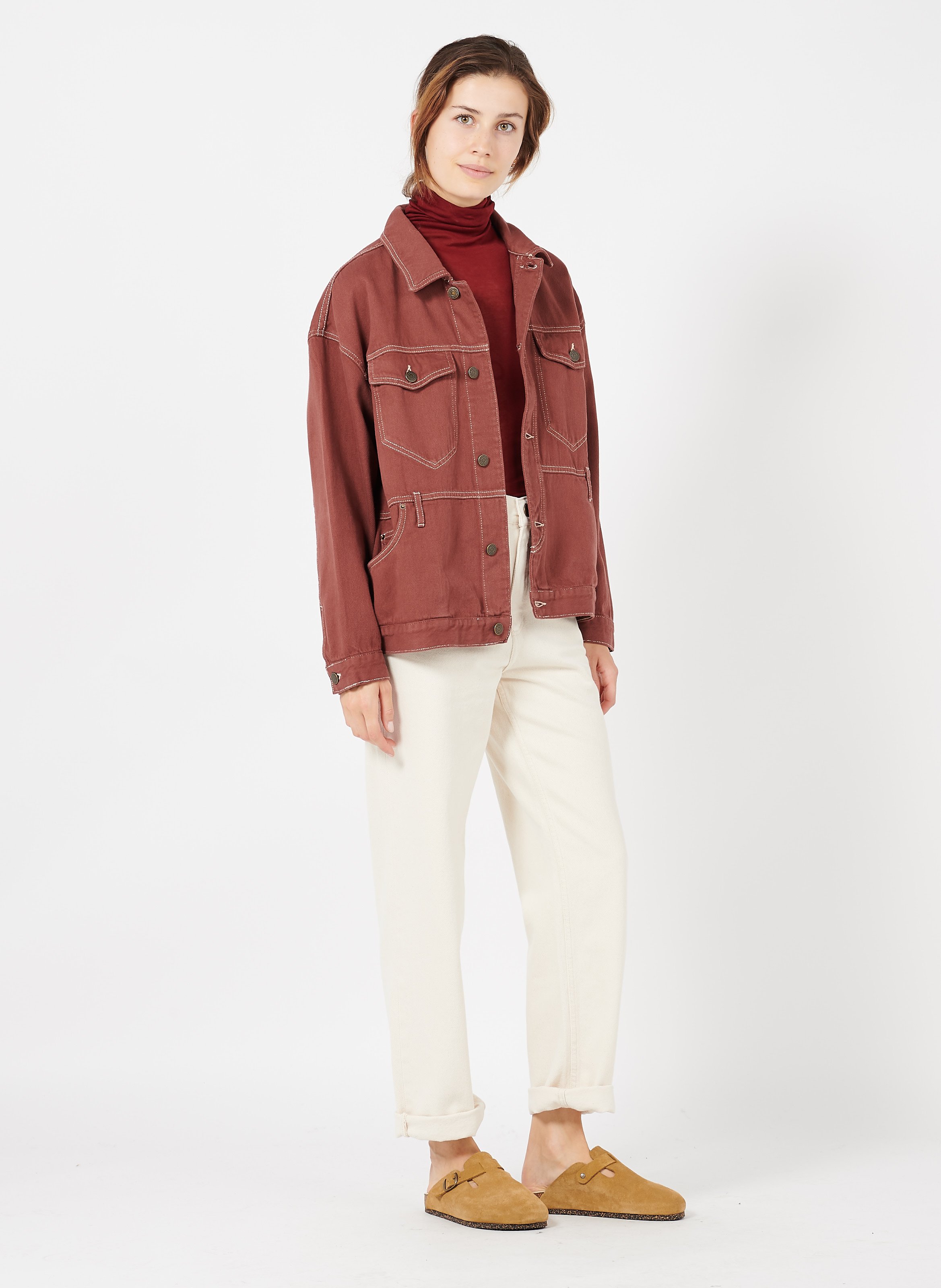 denim jacket with tan collar