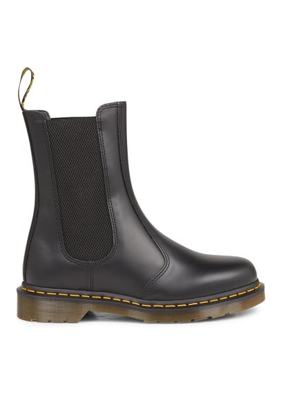 Black chelsea top dr martens