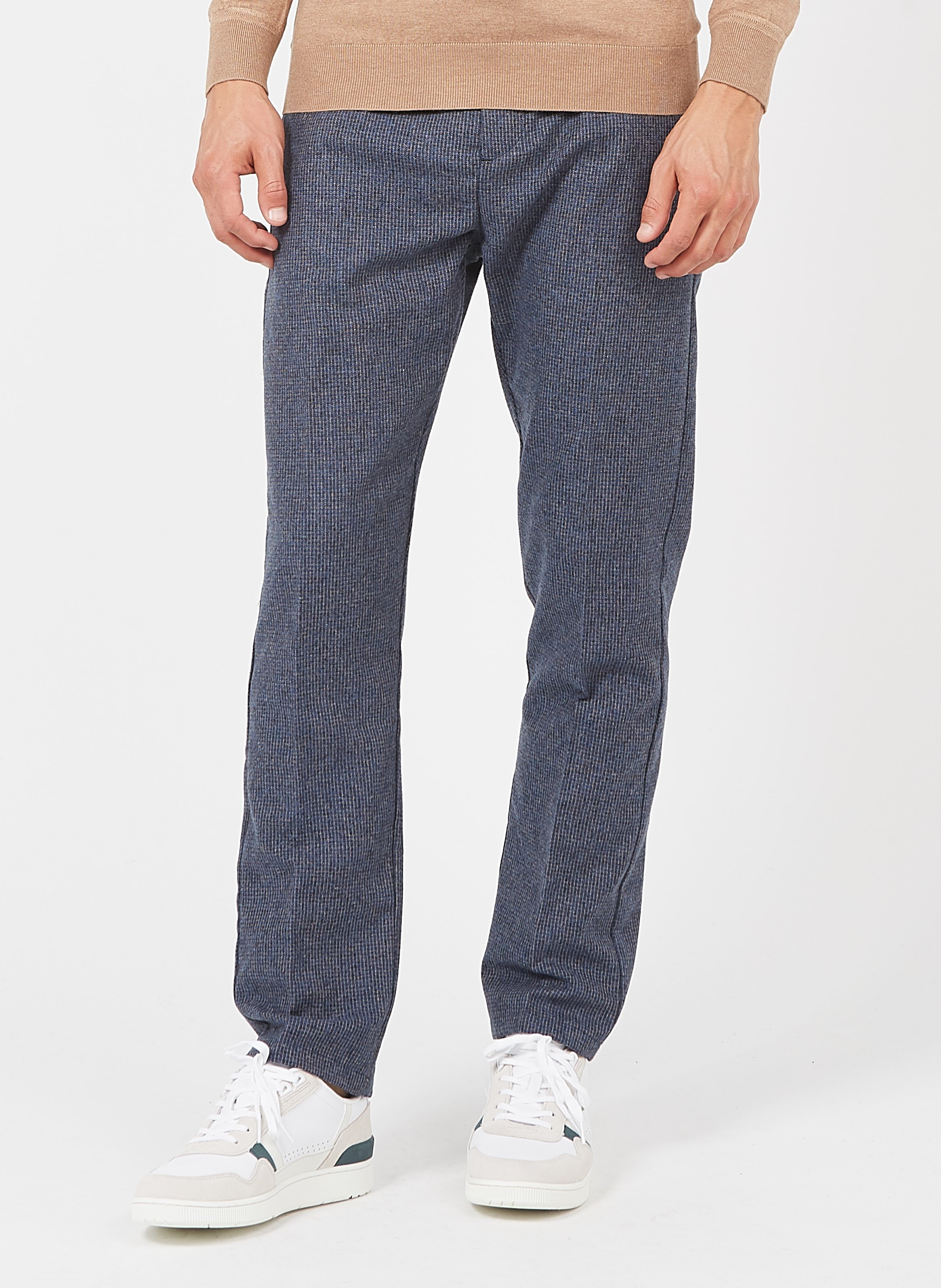 regular fit straight