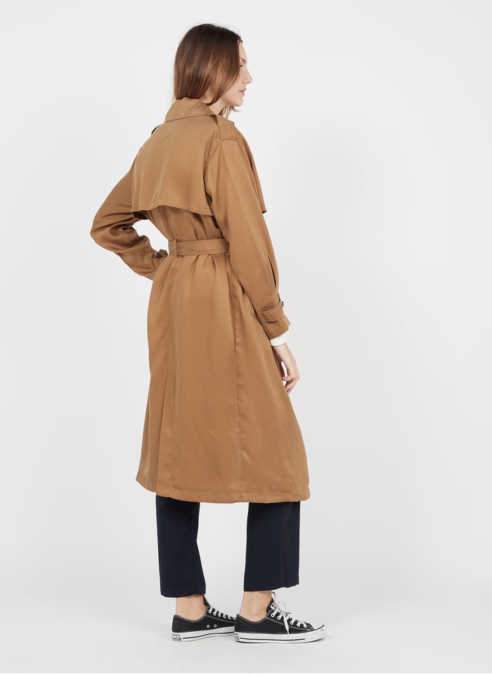 Long Beige Tencel Womens Trench Coat With Detachable Belt Ikks Women Place Des Tens Long Beige Tencel Womens Trench Coat, Long Tan Trench Coat Womens