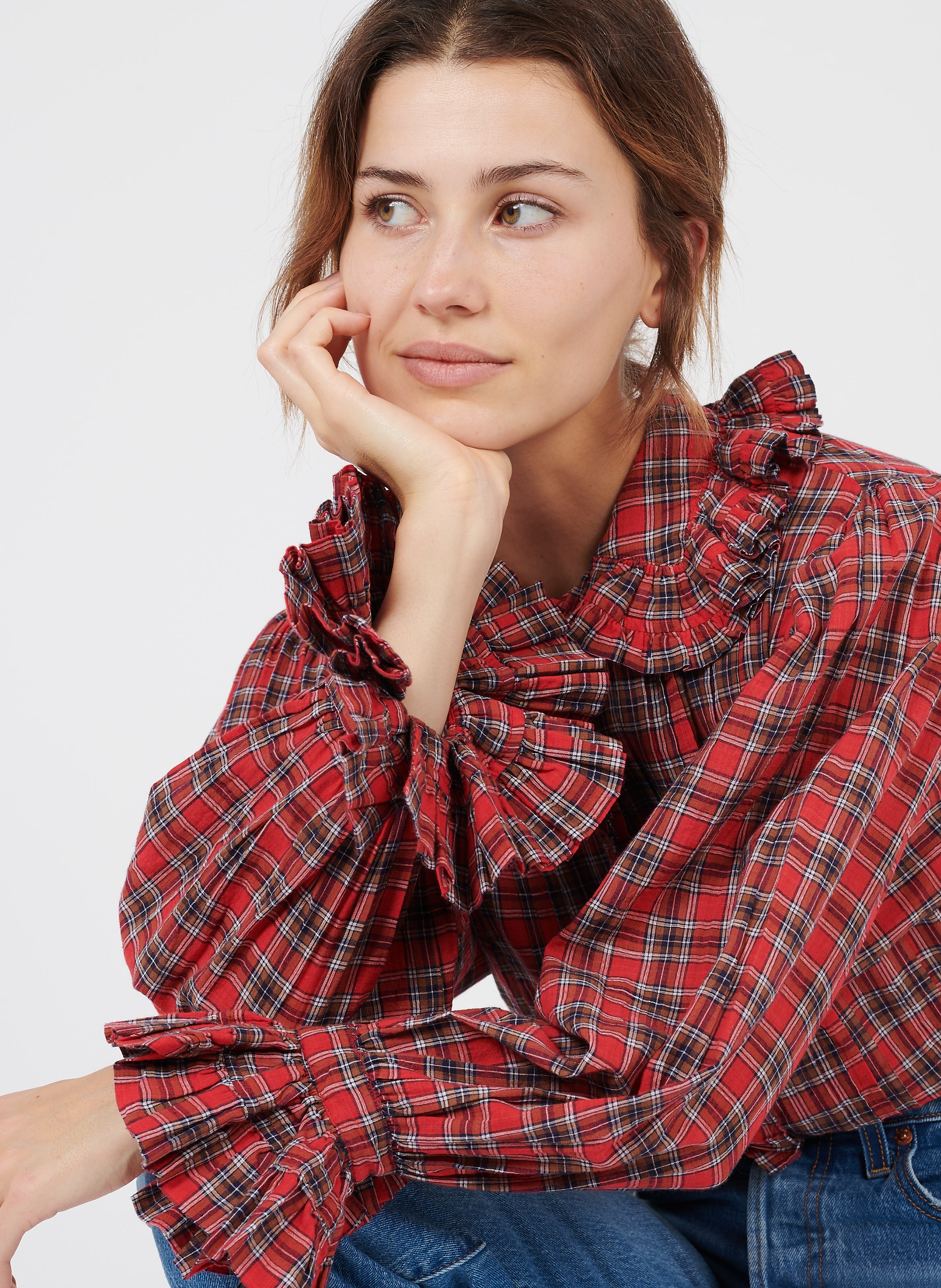 red peter pan collar
