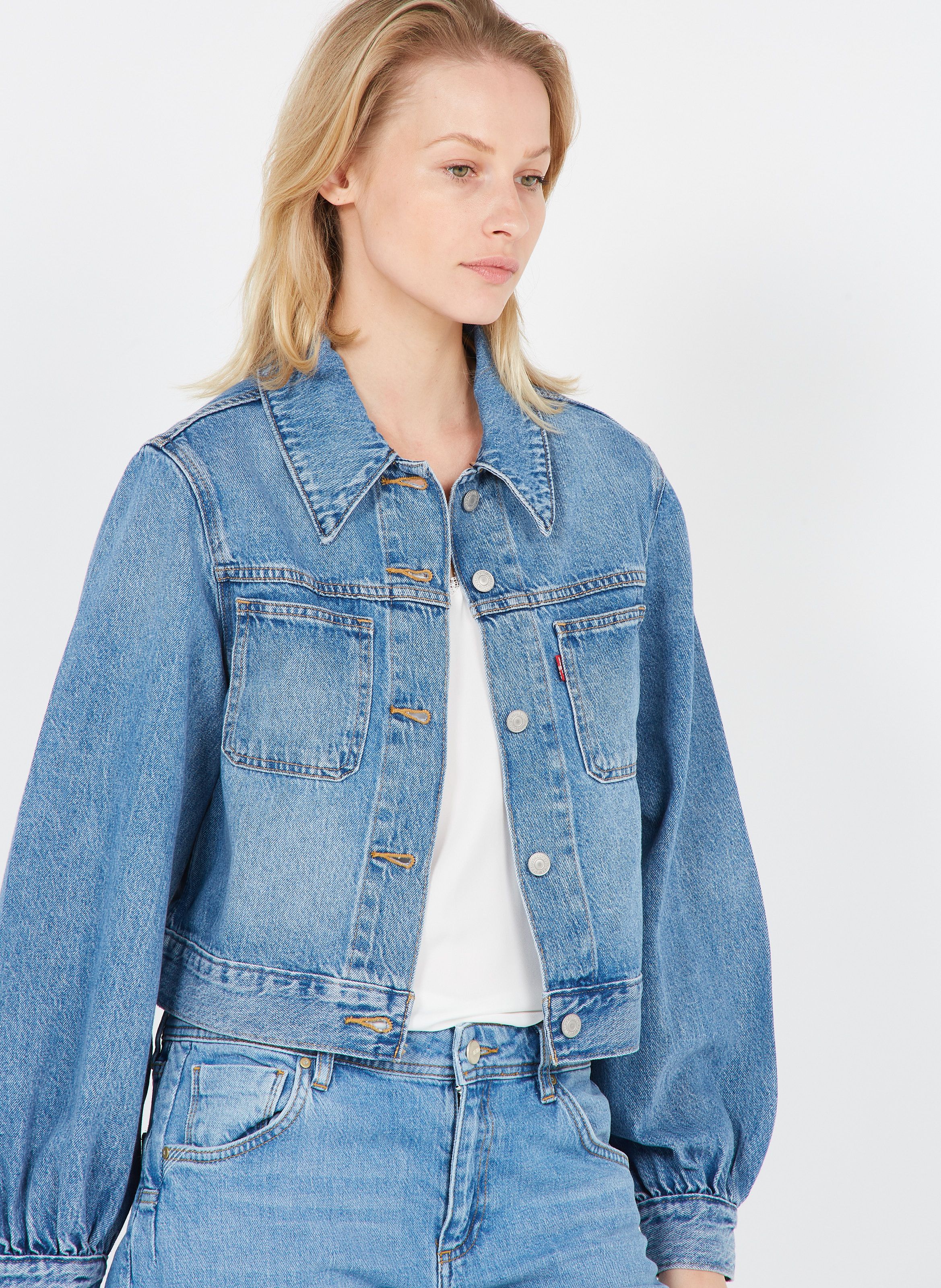 levi's cropped jean jacket