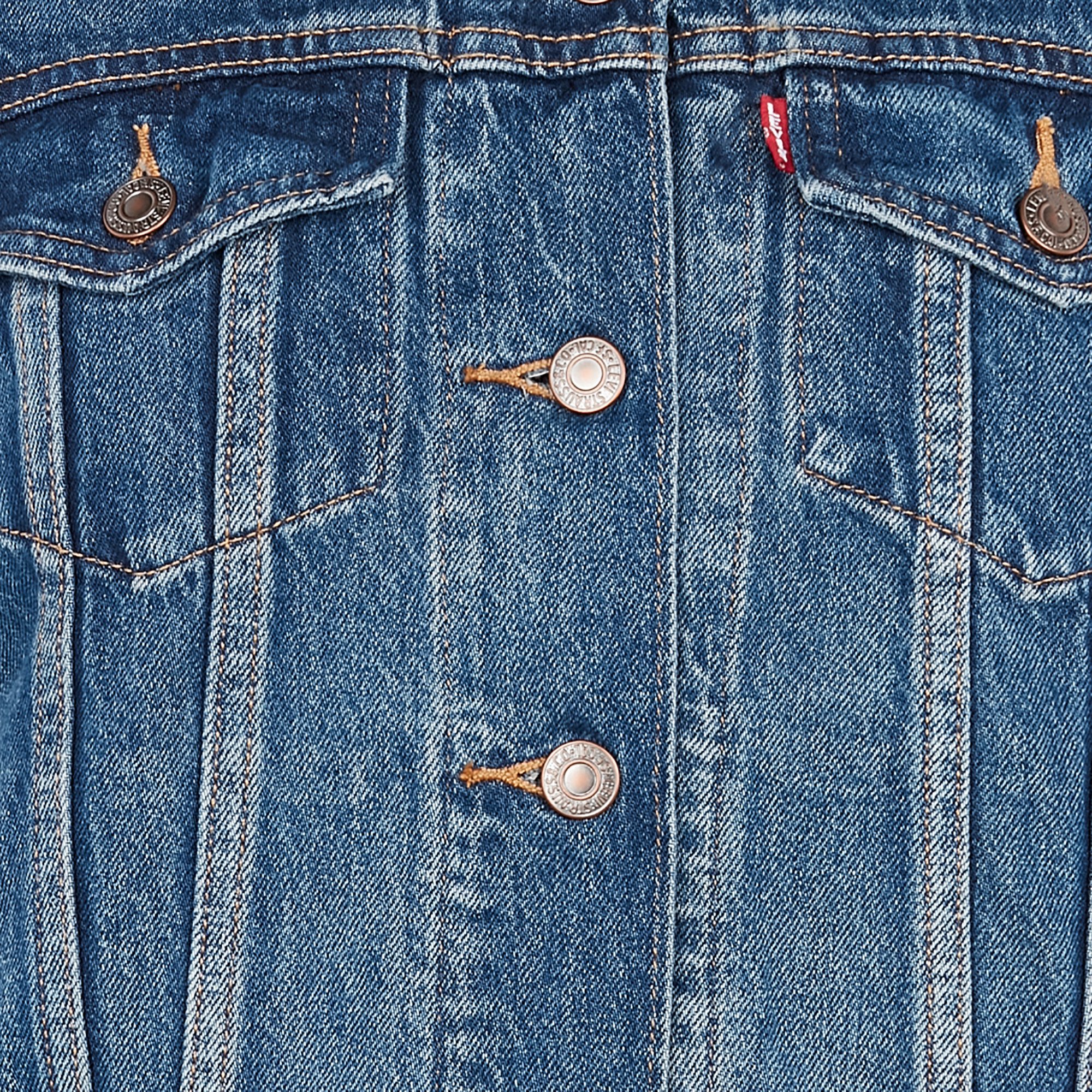 classic levi denim jacket