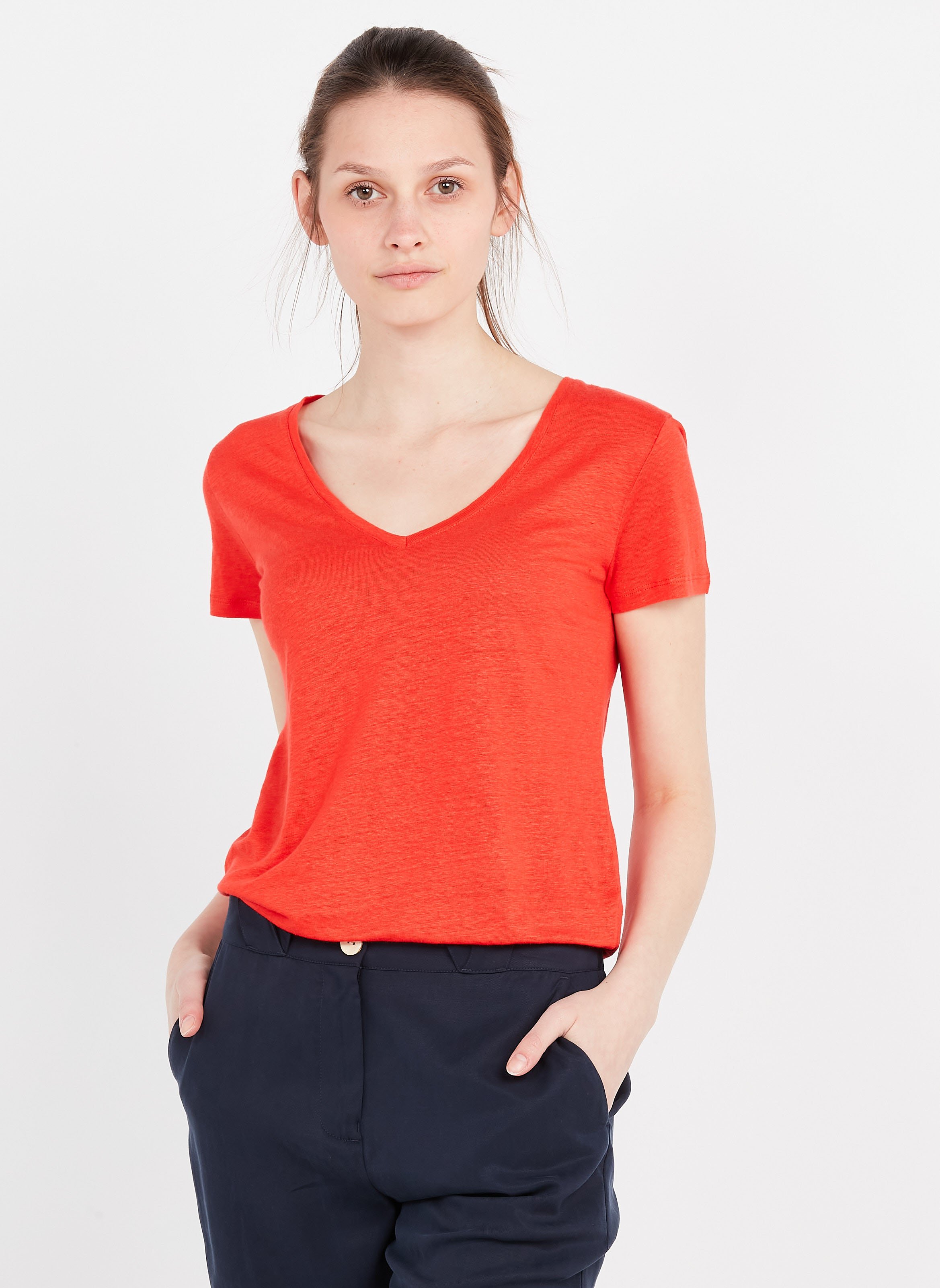 Sale Form-fitting Stretch Linen V-neck 