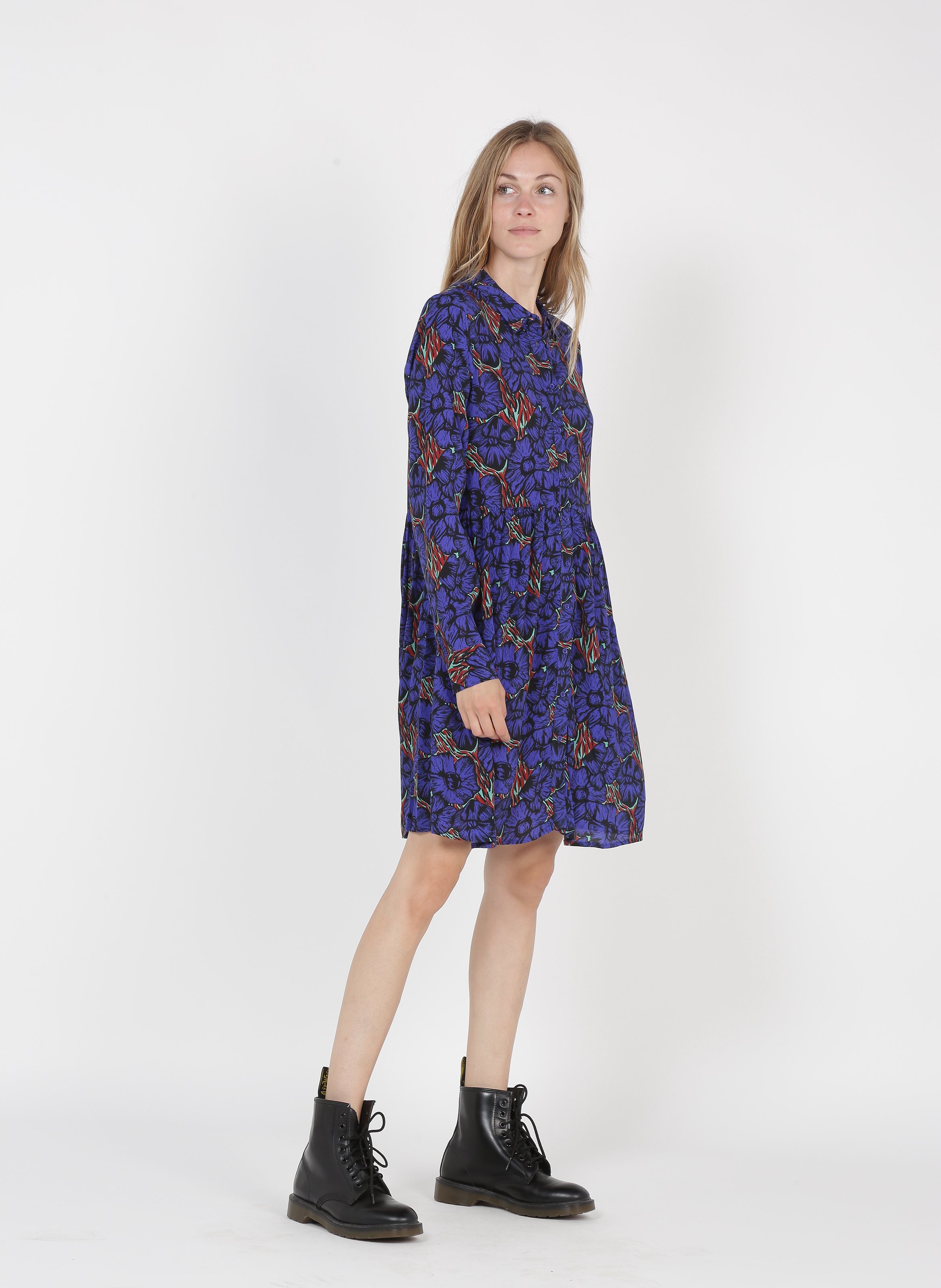 blue anemone clothes