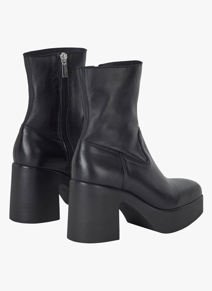 Acne studios 2025 iggy boots