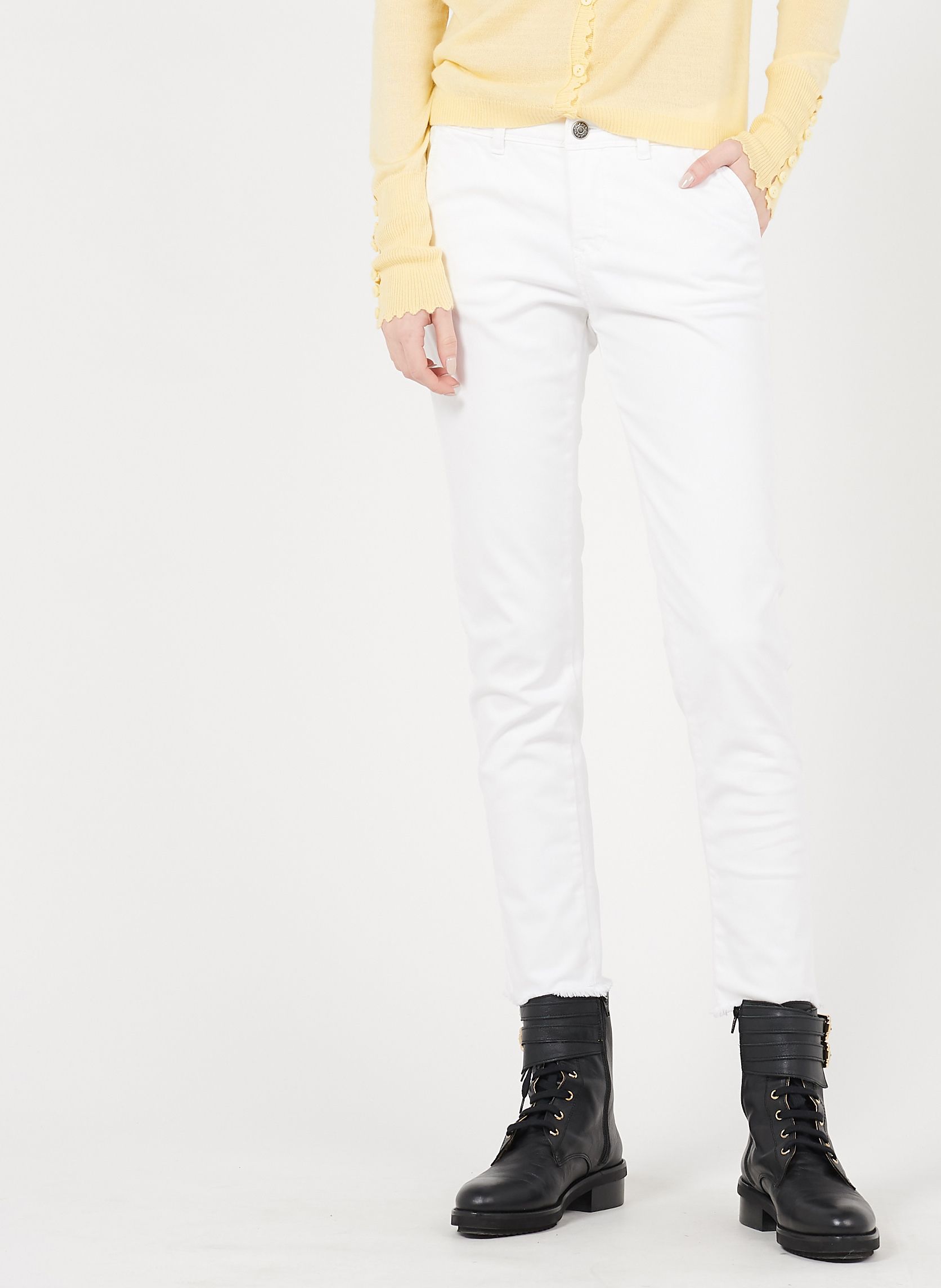 white crop pants