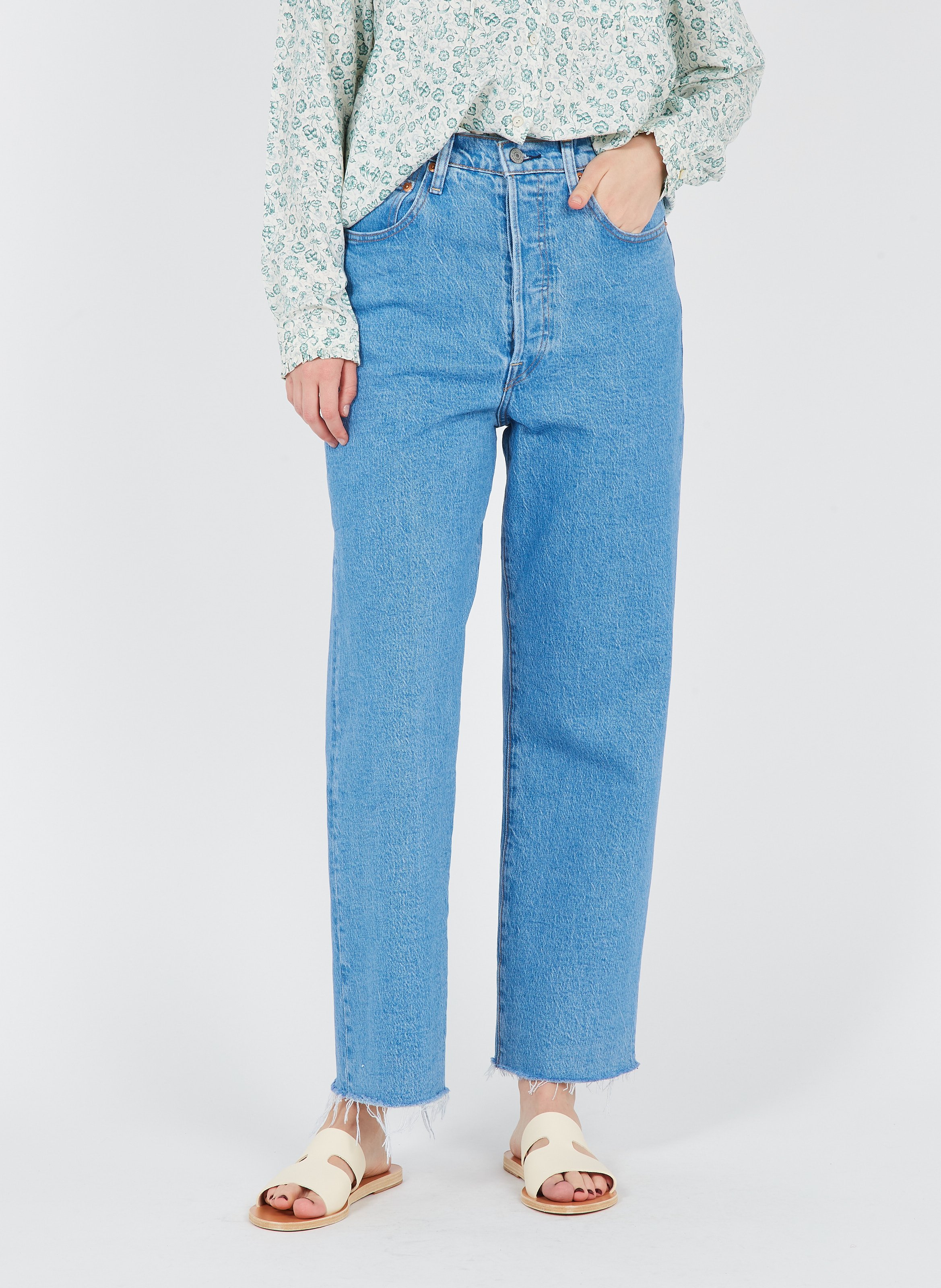 VAQUEROS LEVIS AJUSTADOS DE TIRO ALTO 721 Sostenible