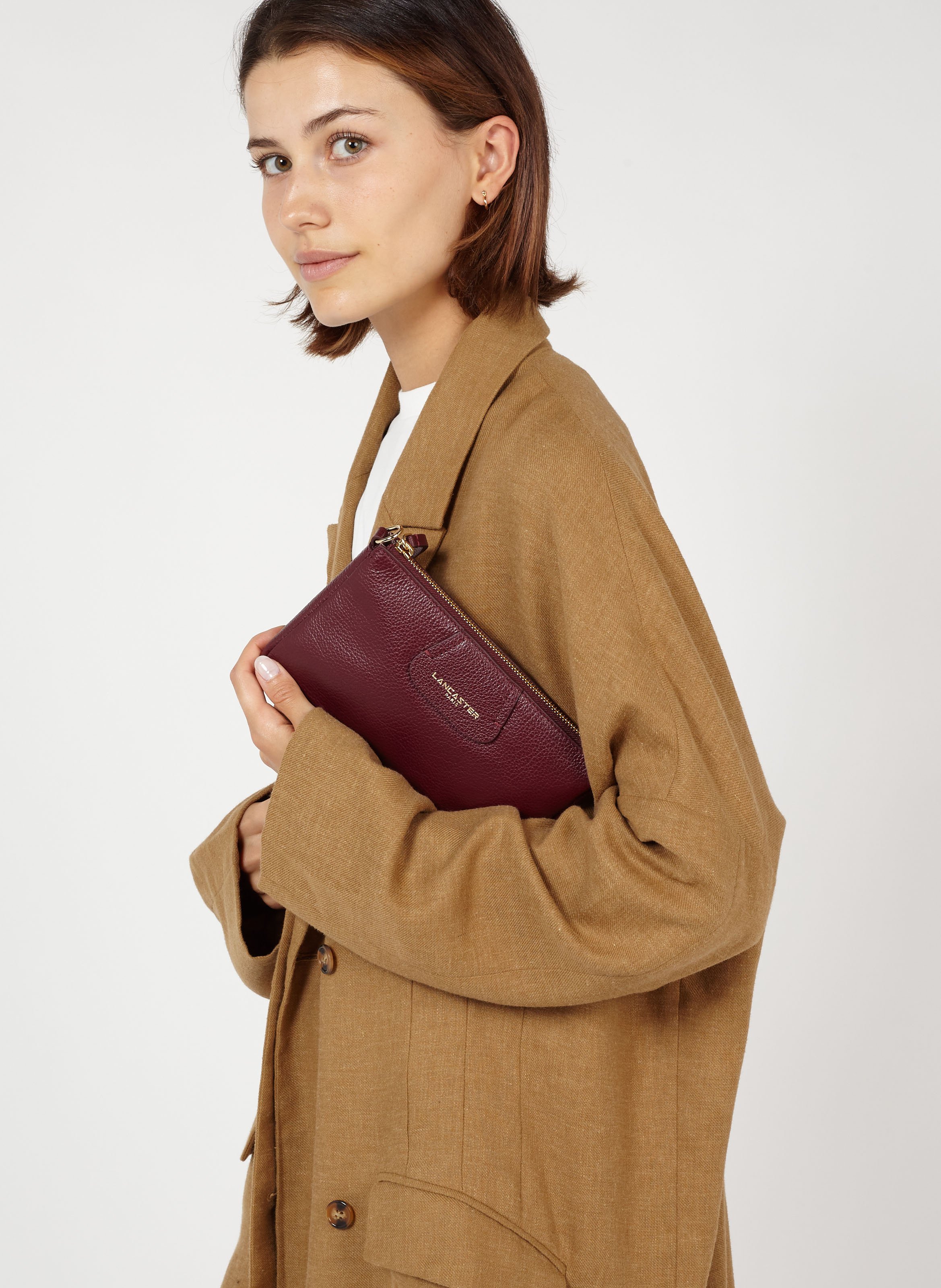 pochette rouge lancaster