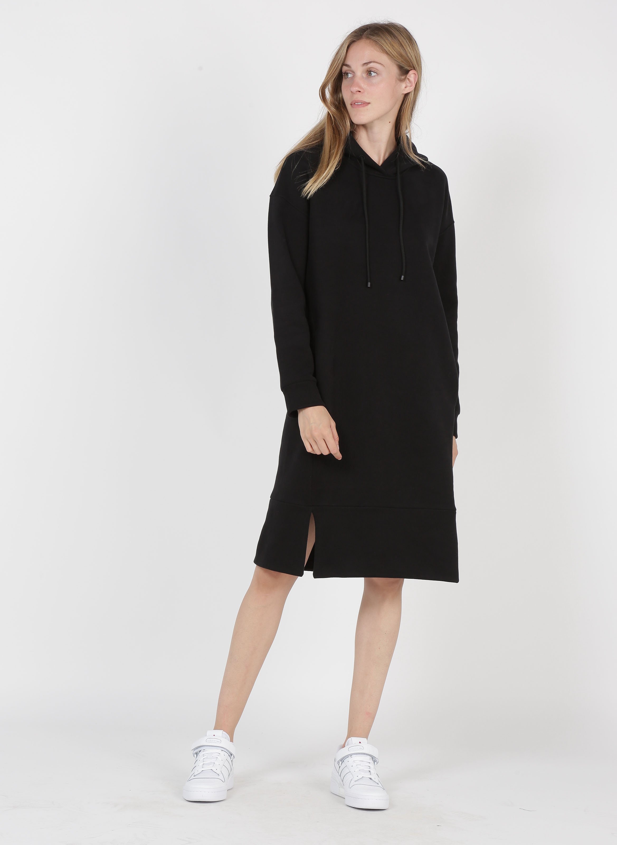 robe pull nike noir