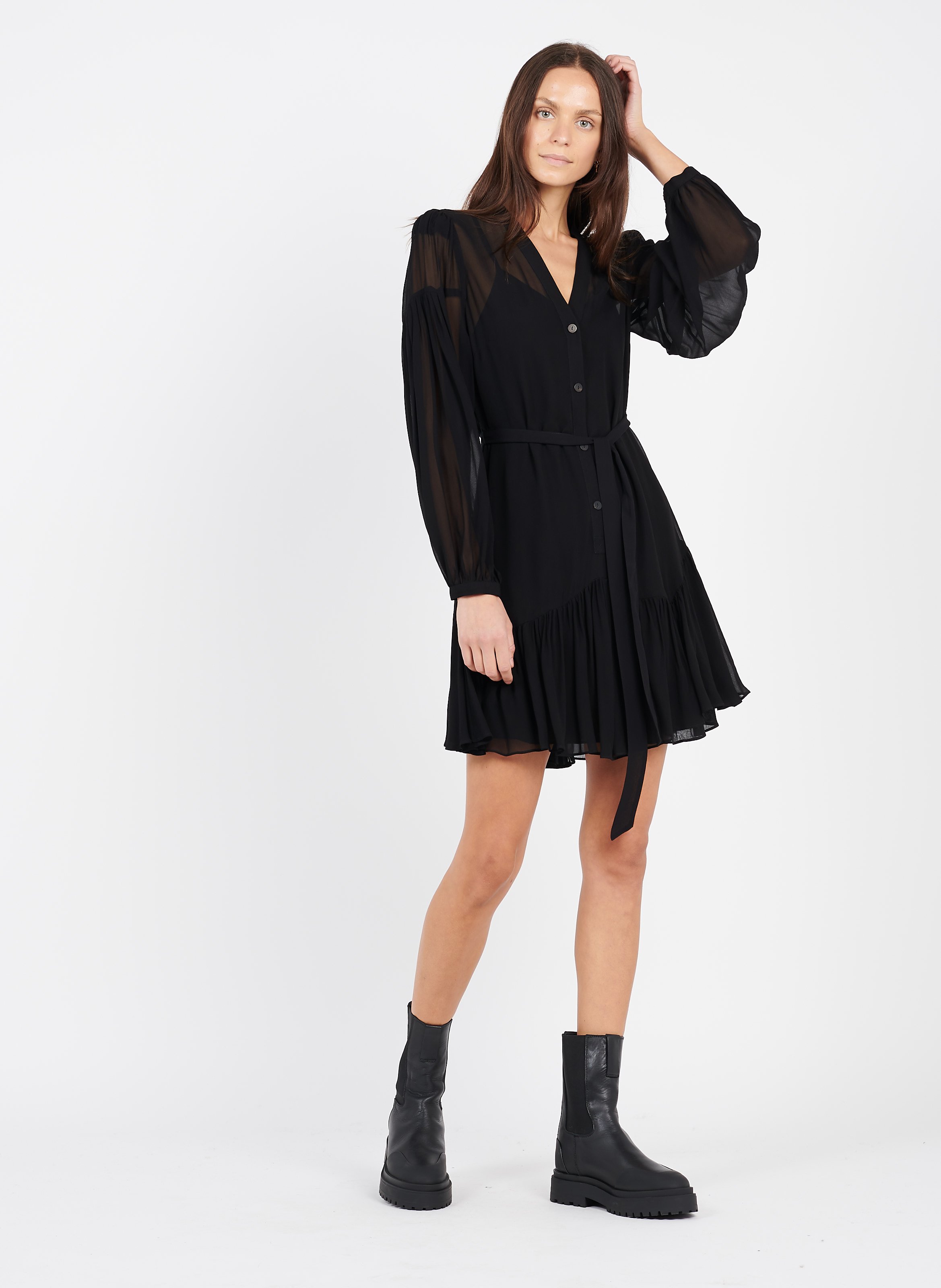 robe noire kooples