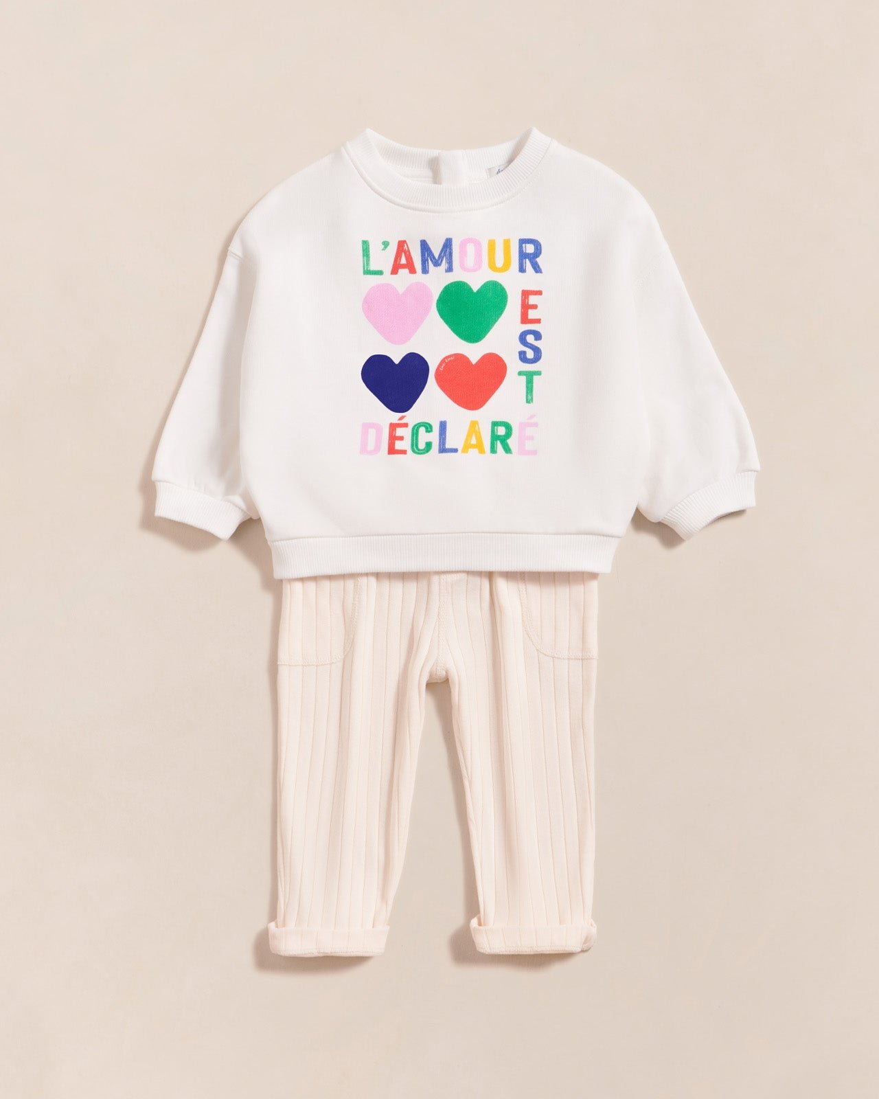 The "Love Declaration" sweatshirt is made of organic cotton. EMOI EMOI Multicolored