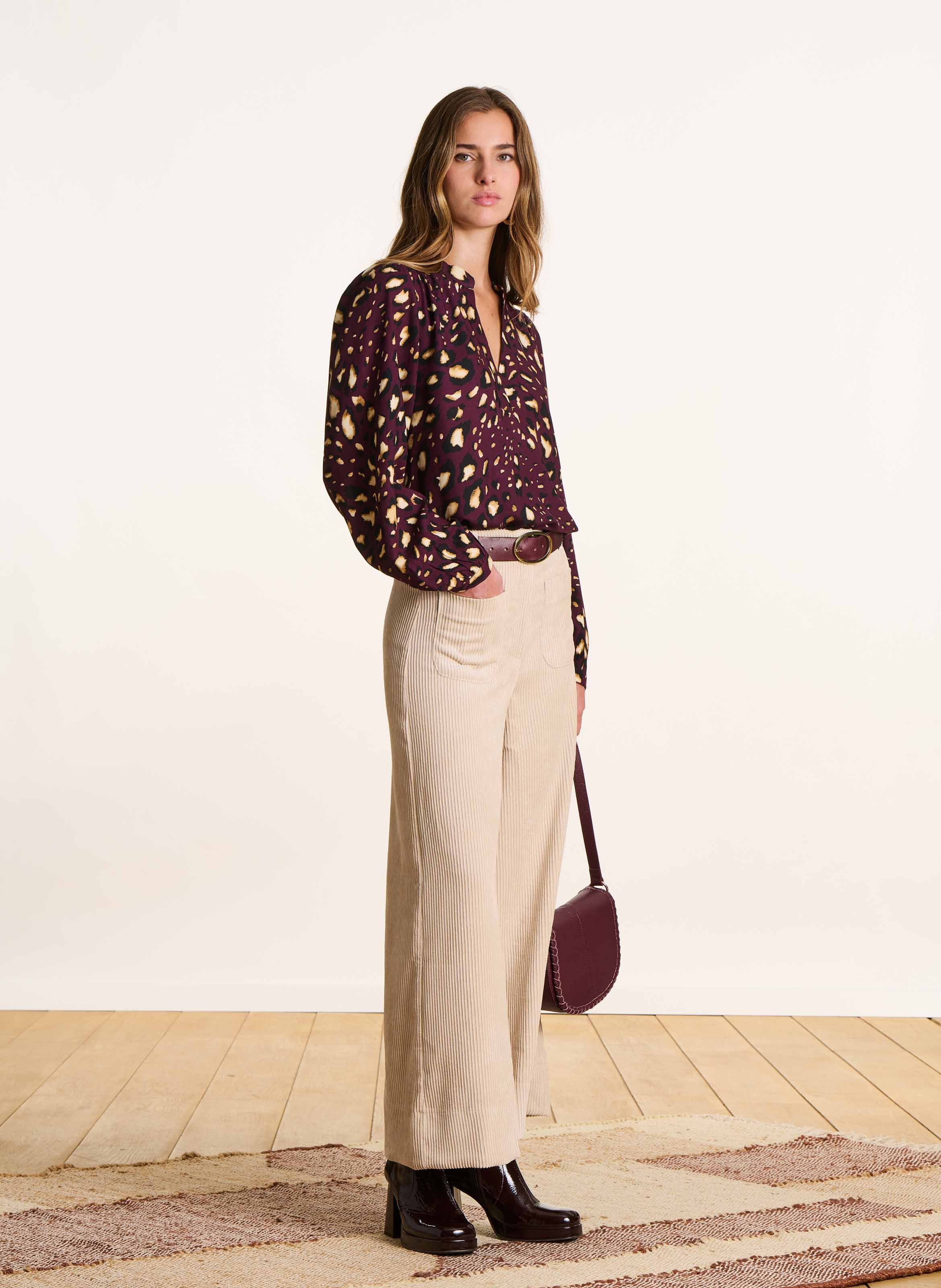 Pantalon cropped en velours côtelé  LA FEE MARABOUTEE Gris