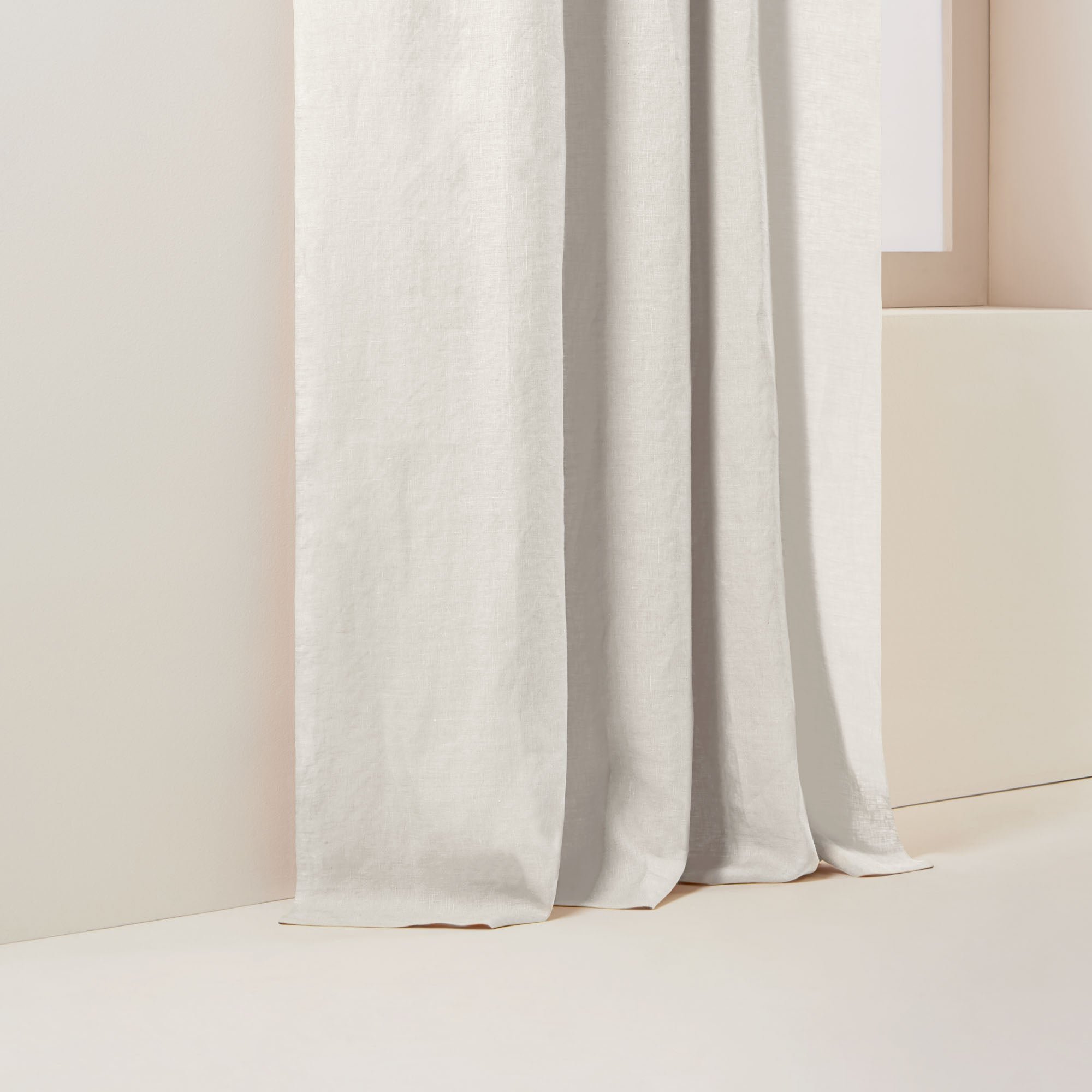 Madura - Carlina Linen Blackout Curtain in Slightly Crumpled Washed Linen 100% Blackout Beige 145x280 cm MADURA Beige