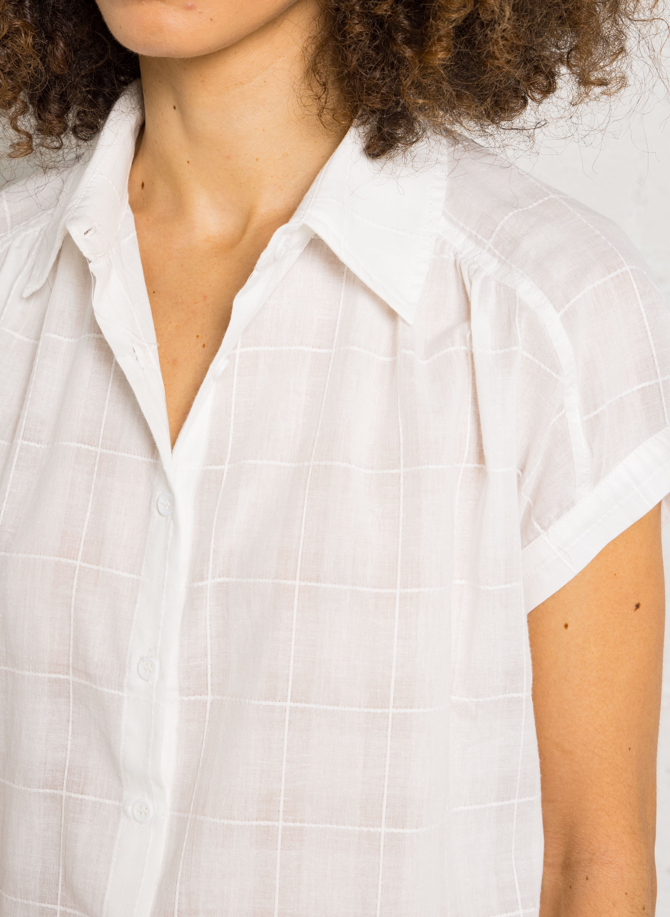 Weites Hemd mit besticktem Karomuster aus Baumwolle SEE U SOON Weiss