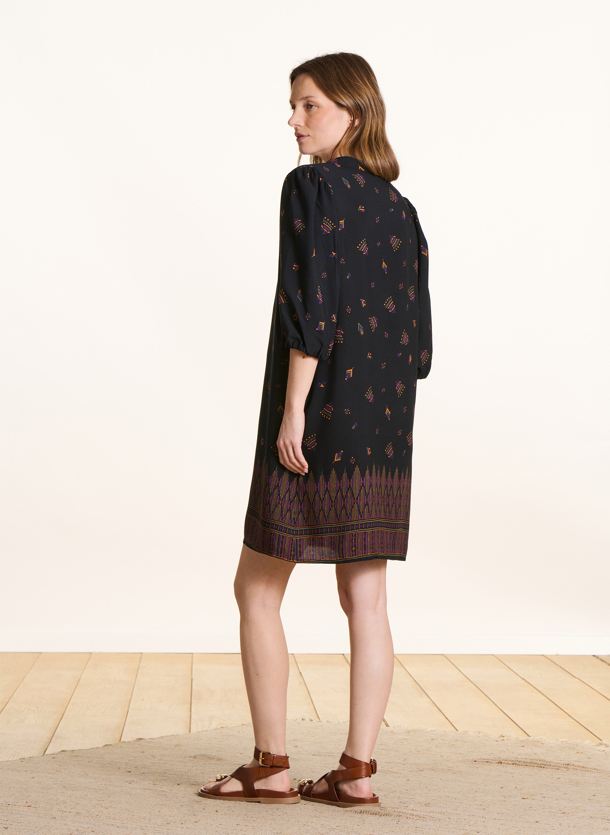 Robe courte col tunisien  LA FEE MARABOUTEE Noir