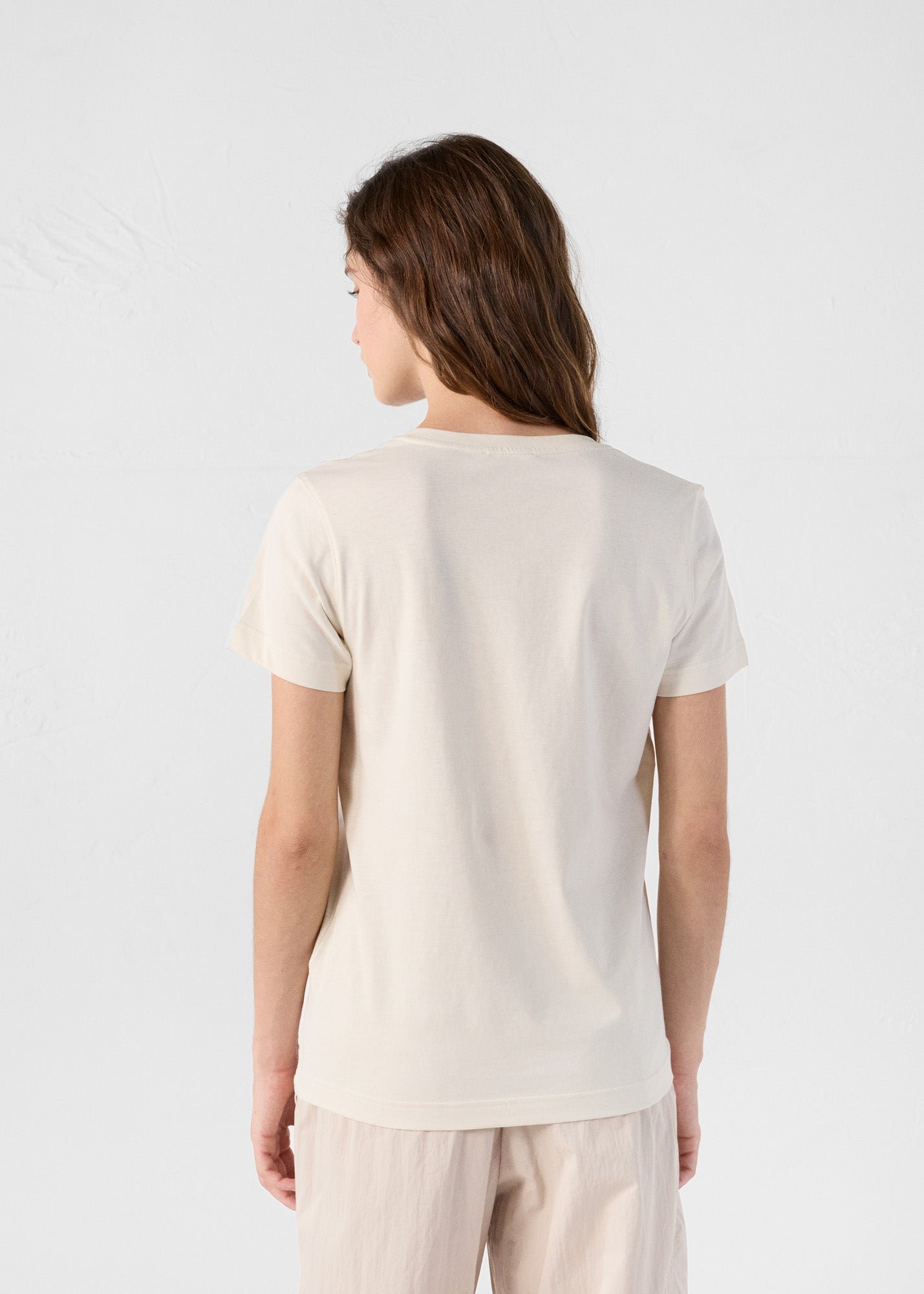 V-neck soft t-shirt JOTT White