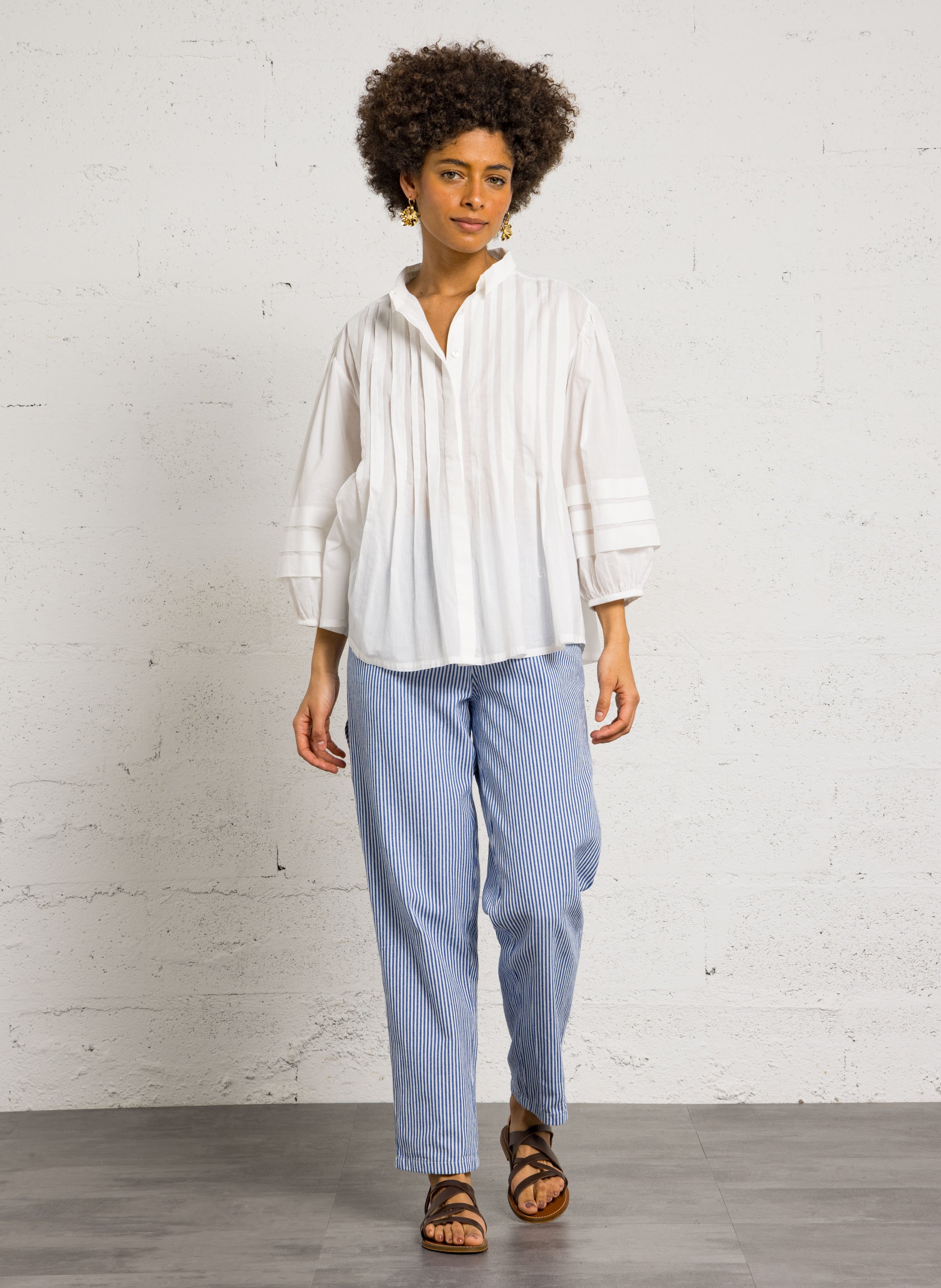 Gerade geschnittene Taillenhose mit Streifen LEON & HARPER Blau