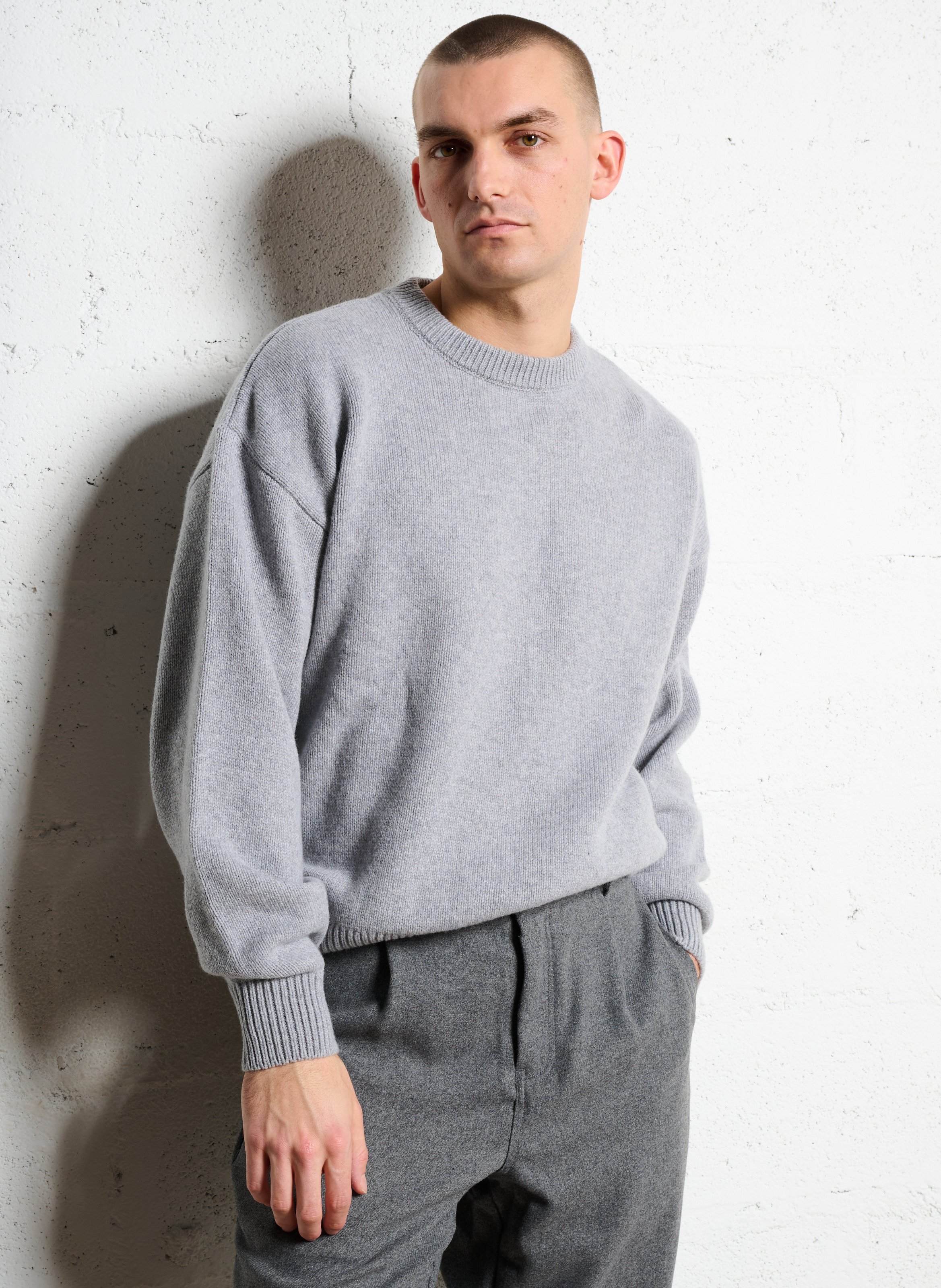 Oversized ronde hals trui van gerecycleerde wol COLORFUL STANDARD Grijs