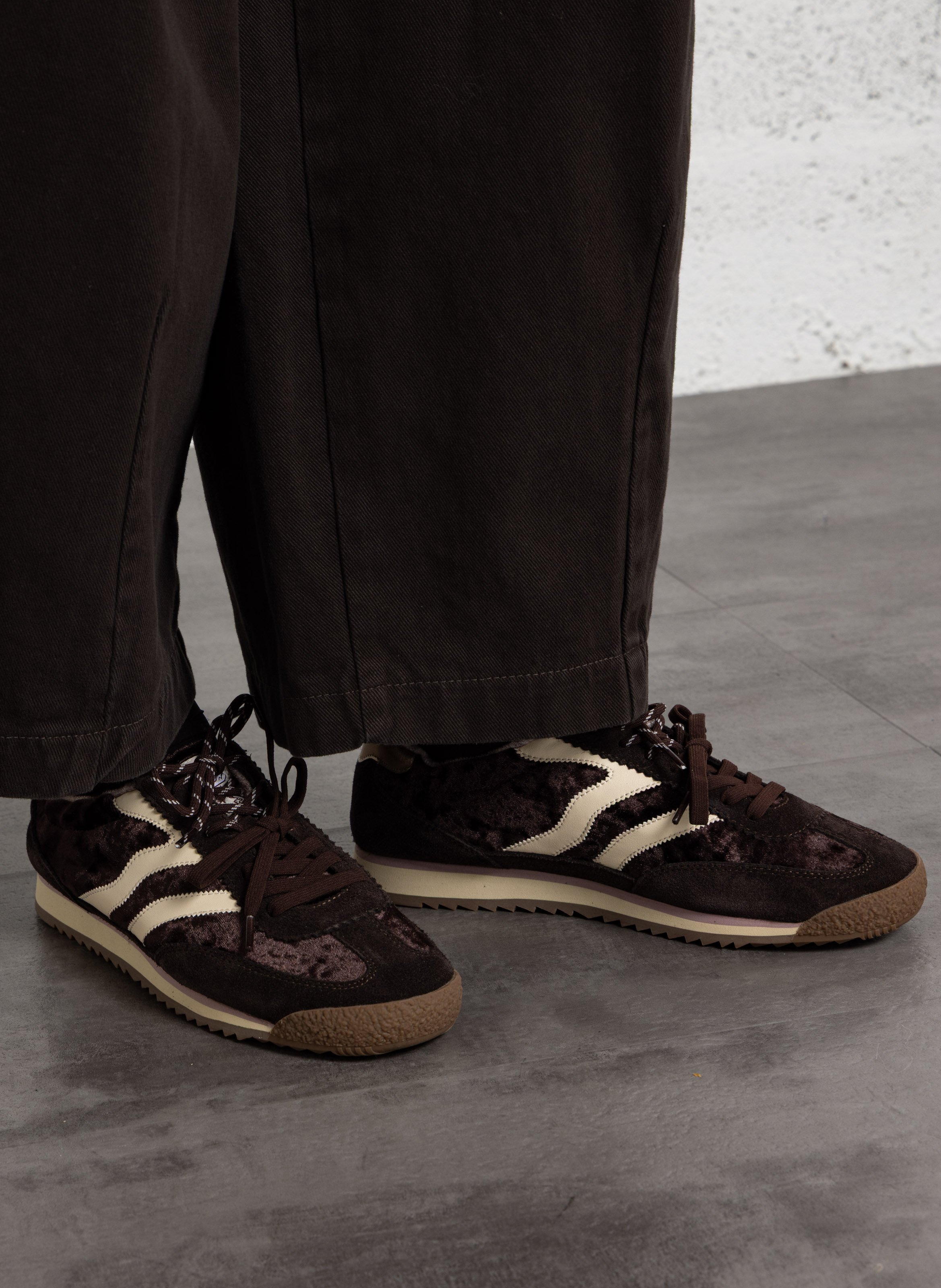 Lage, leren sneakers MRP Bruin