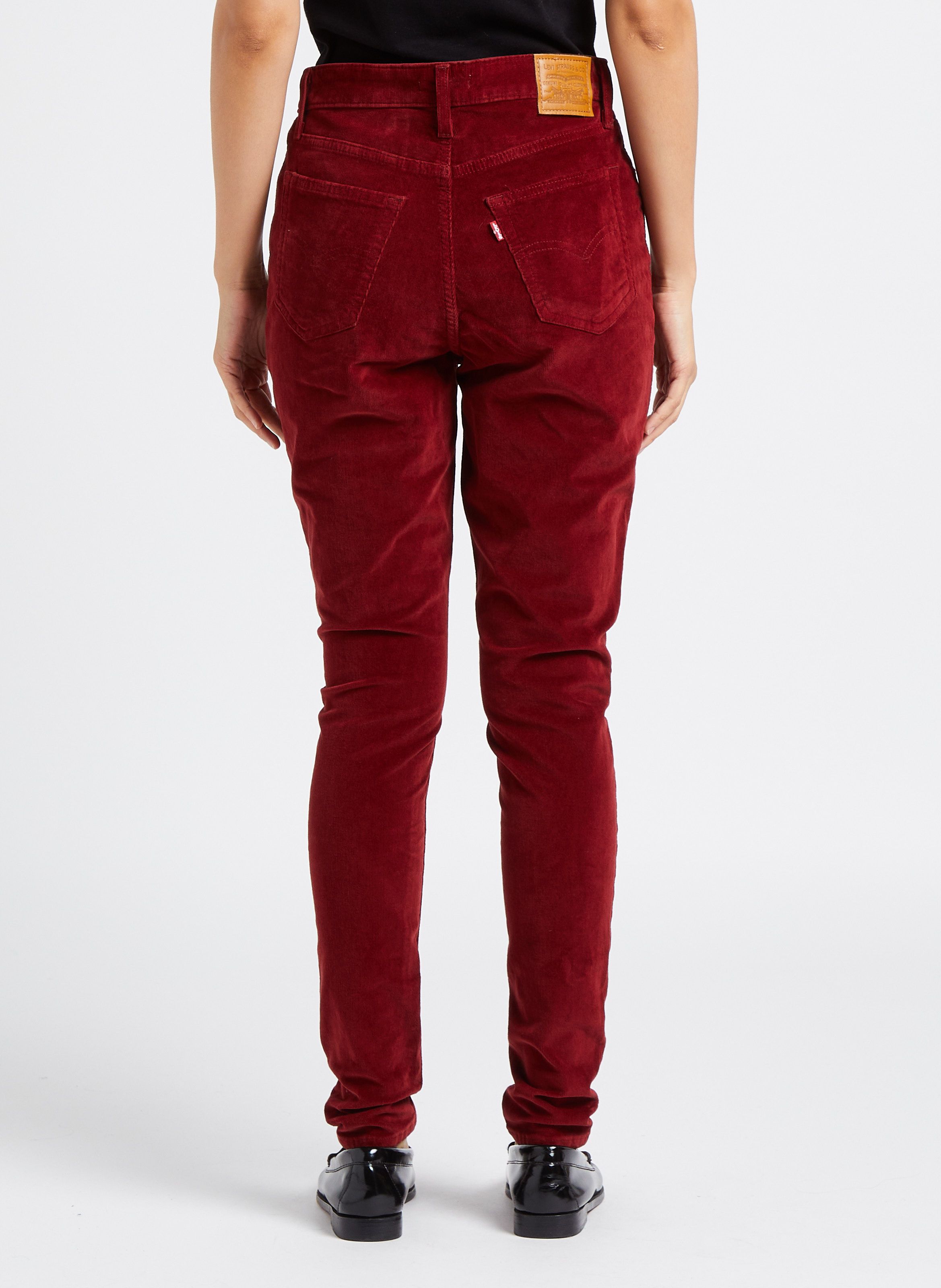 Jean rouge 2025 femme levis