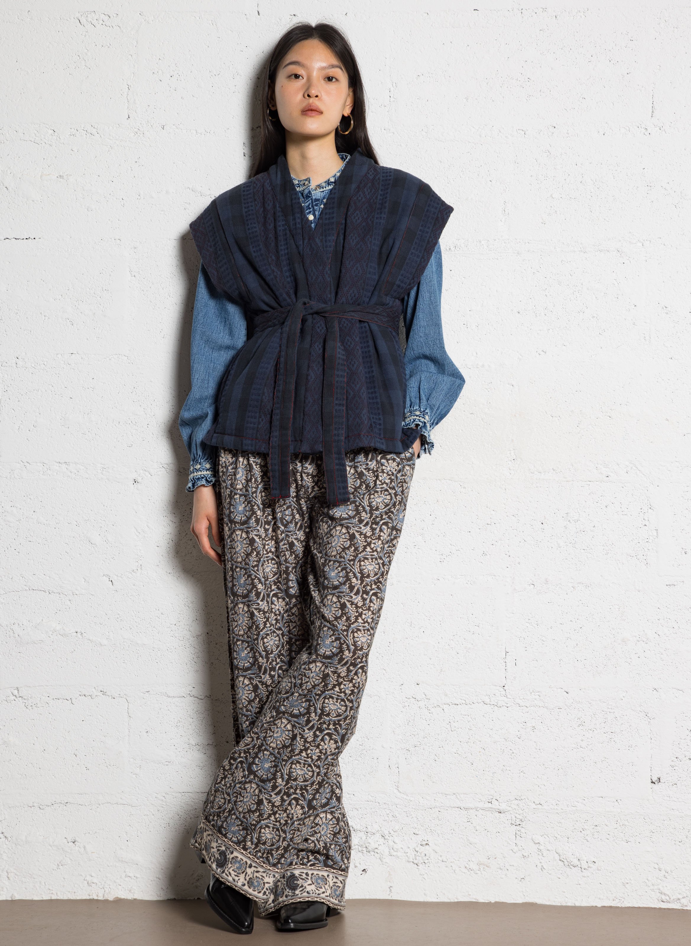 Sleeveless belted jacket MAISON HOTEL Blue