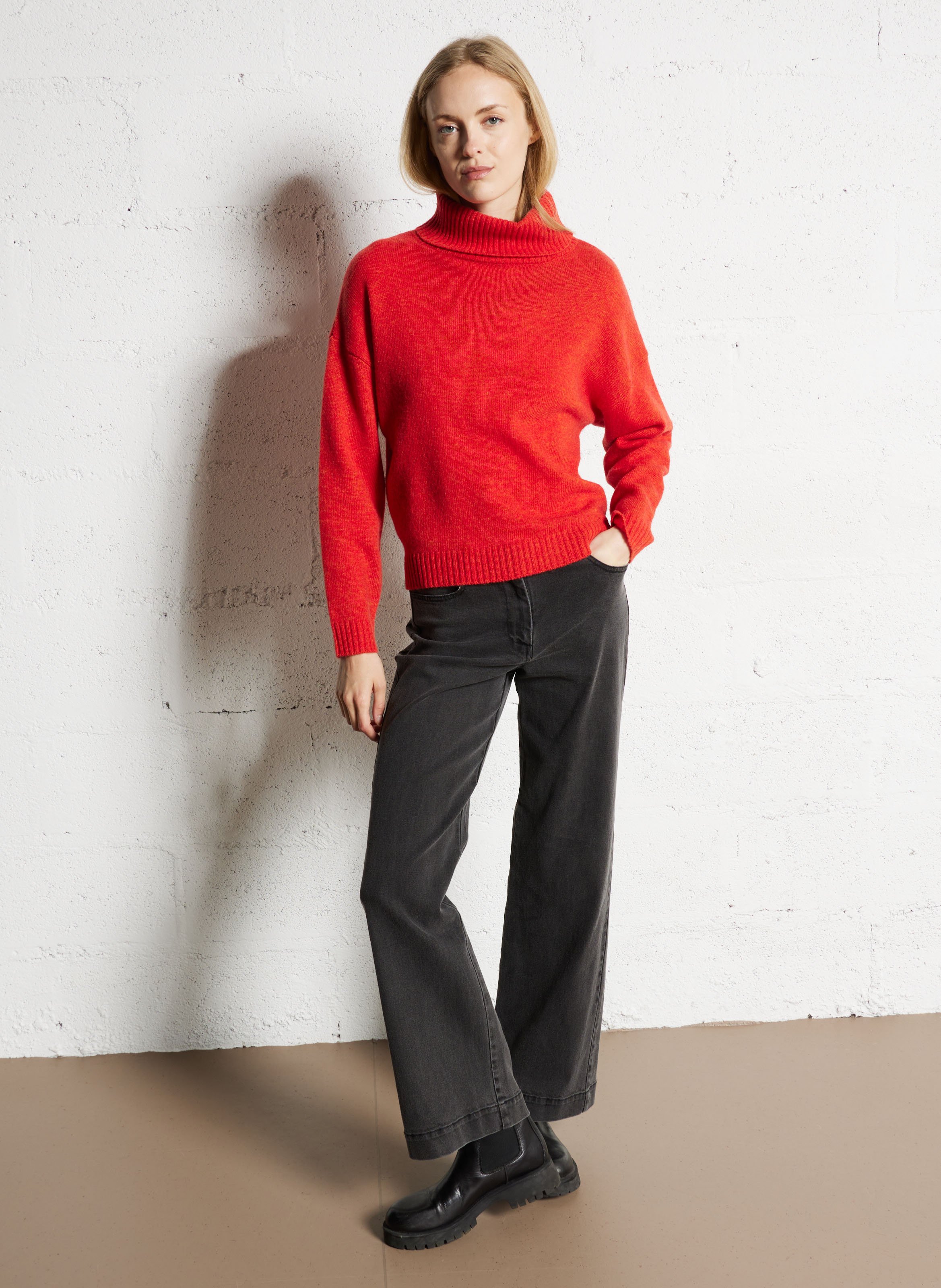 Loose-fit wool and cashmere turtleneck sweater NICE THINGS Orange