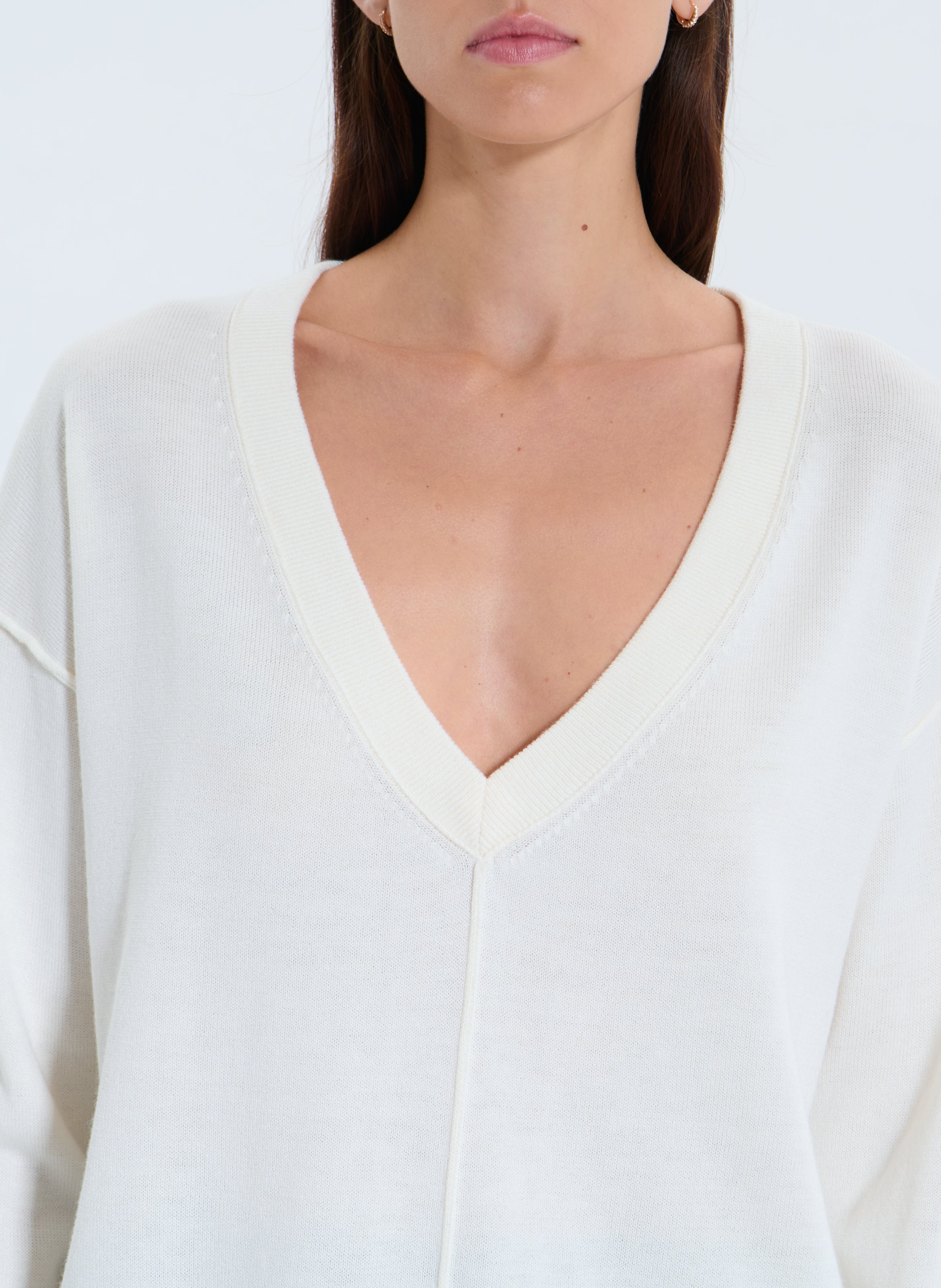 Fitted V-neck sweater ZAPA White