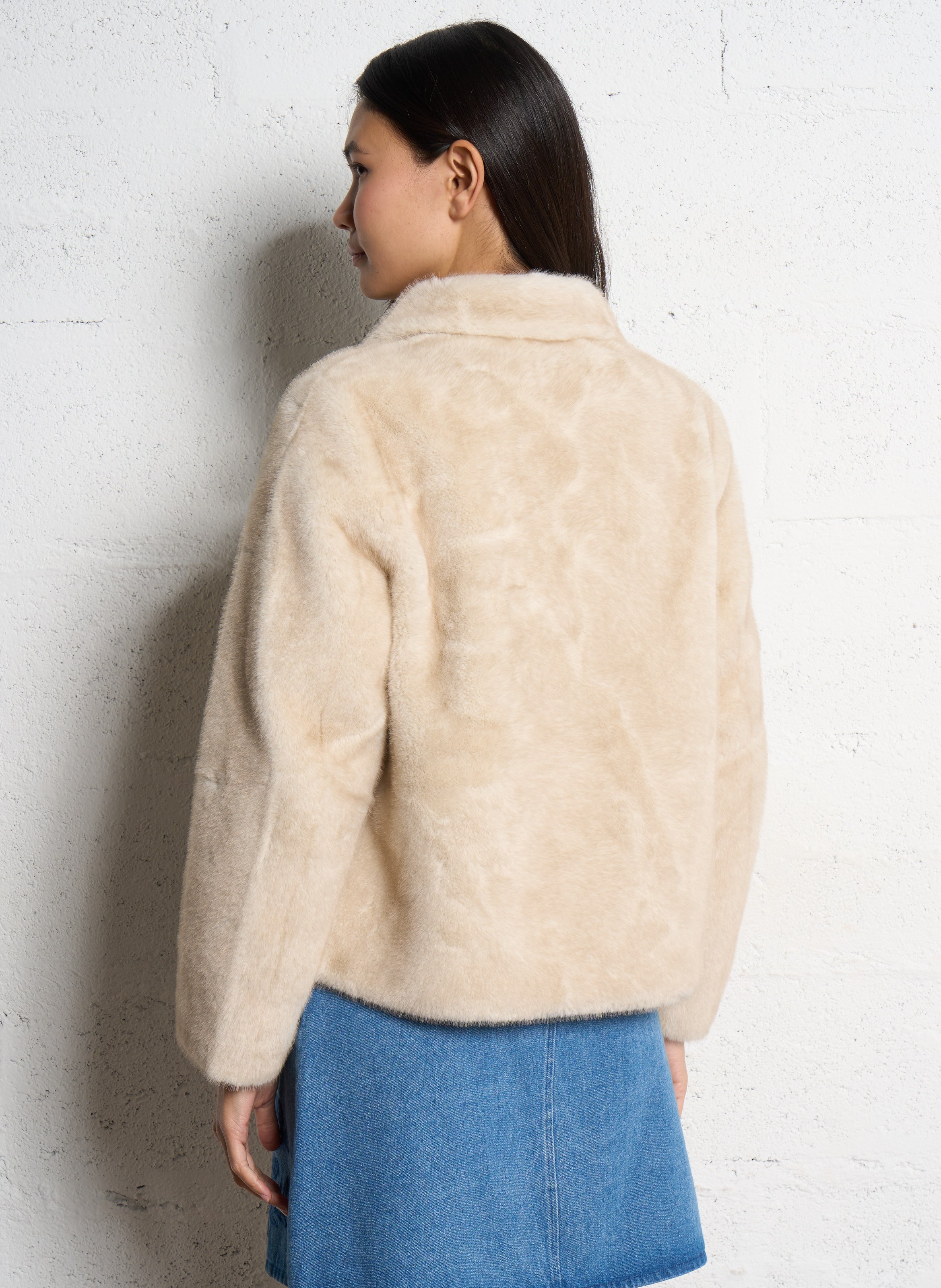 Gerade Jacke mit einfarbigem Kunstpelz LA PETITE ETOILE Beige