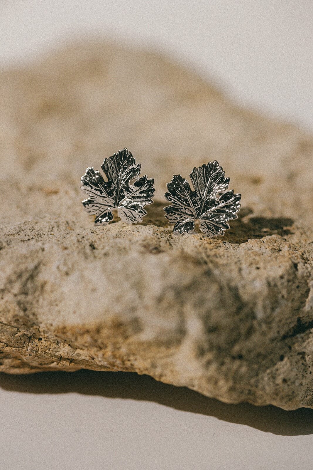 Gold-plated leaf stud earrings MONSIEUR SIMONE Silver