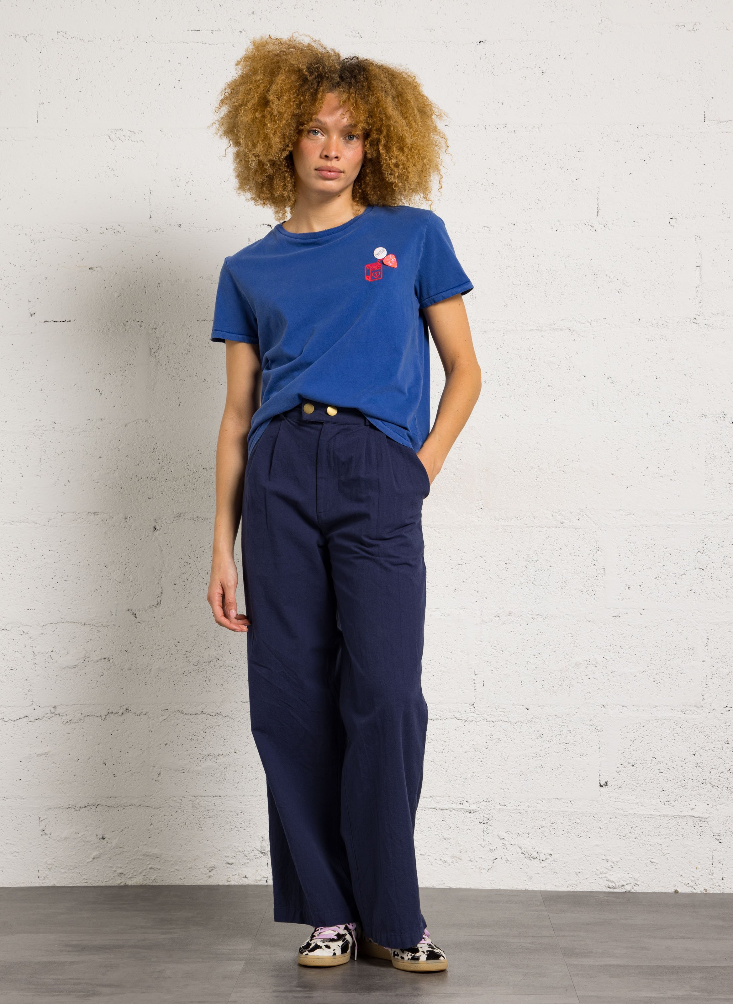 Plain t-shirt with cotton embroidery NEWTONE Blue