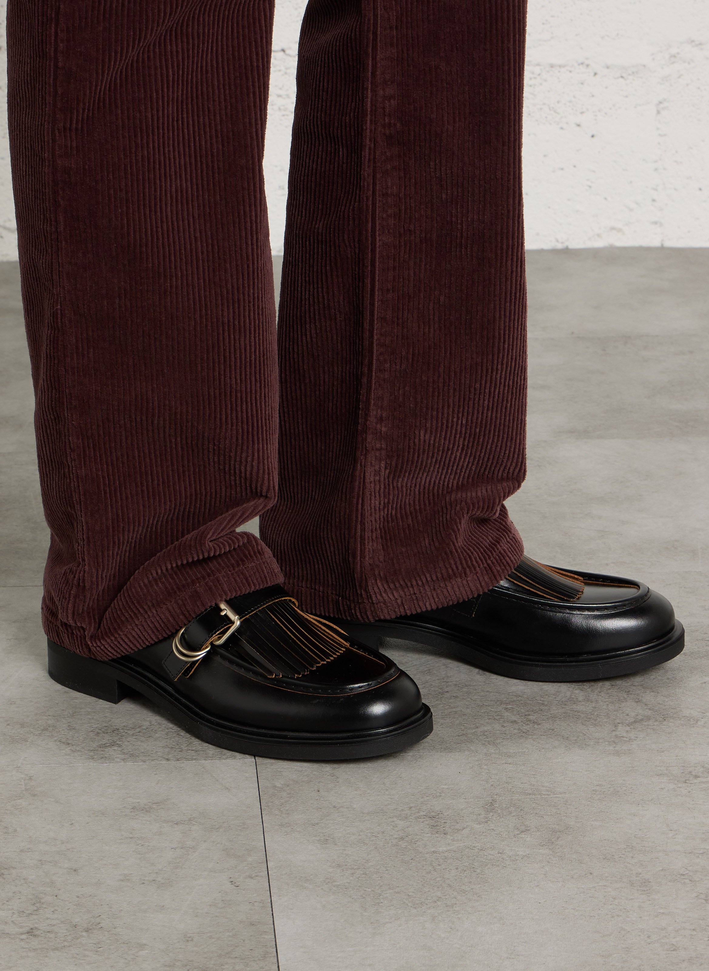 Slipper mit Schnalle und Fransen aus Leder VAGABOND Schwarz