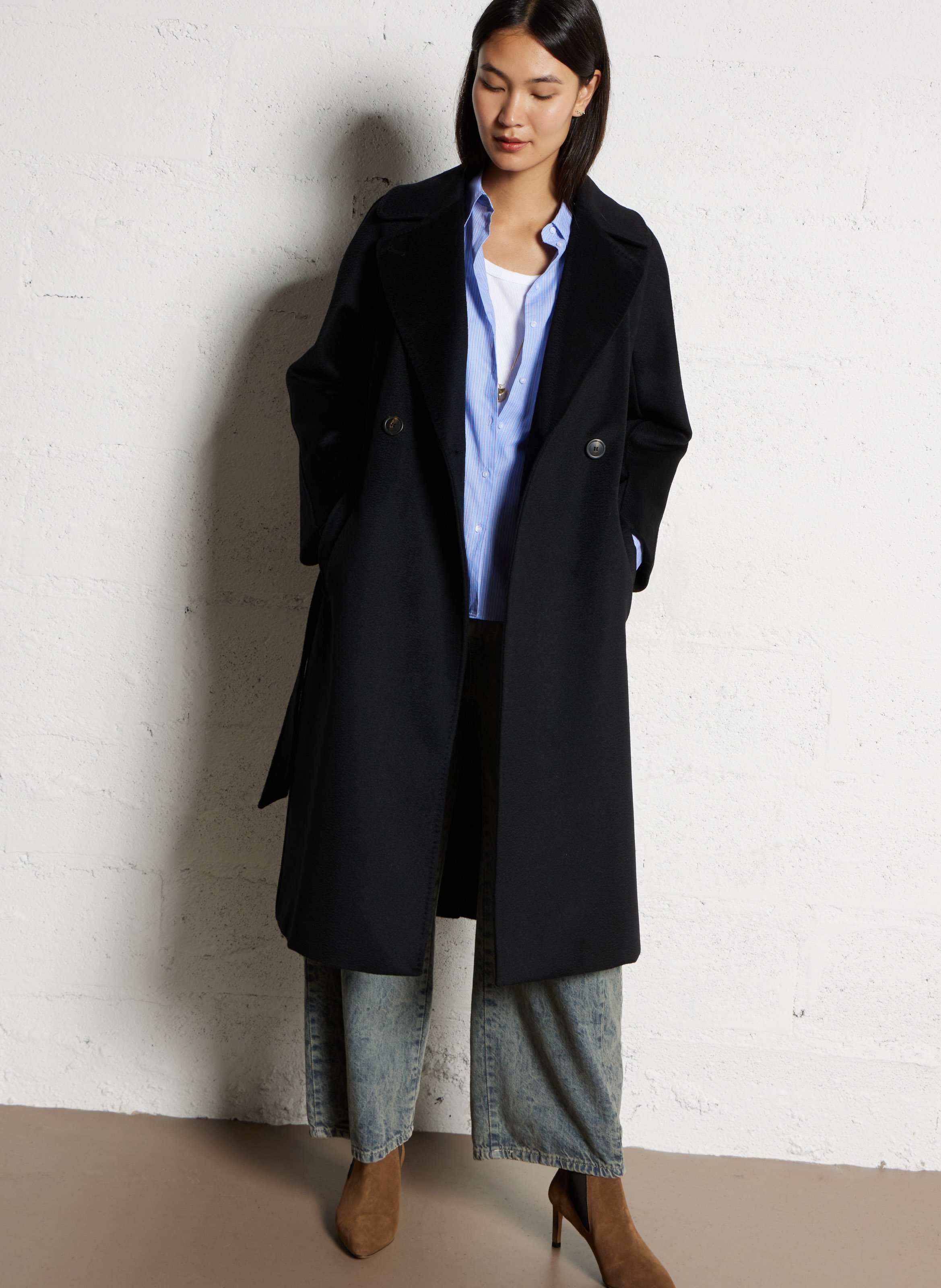 Coat with tailored collar Black