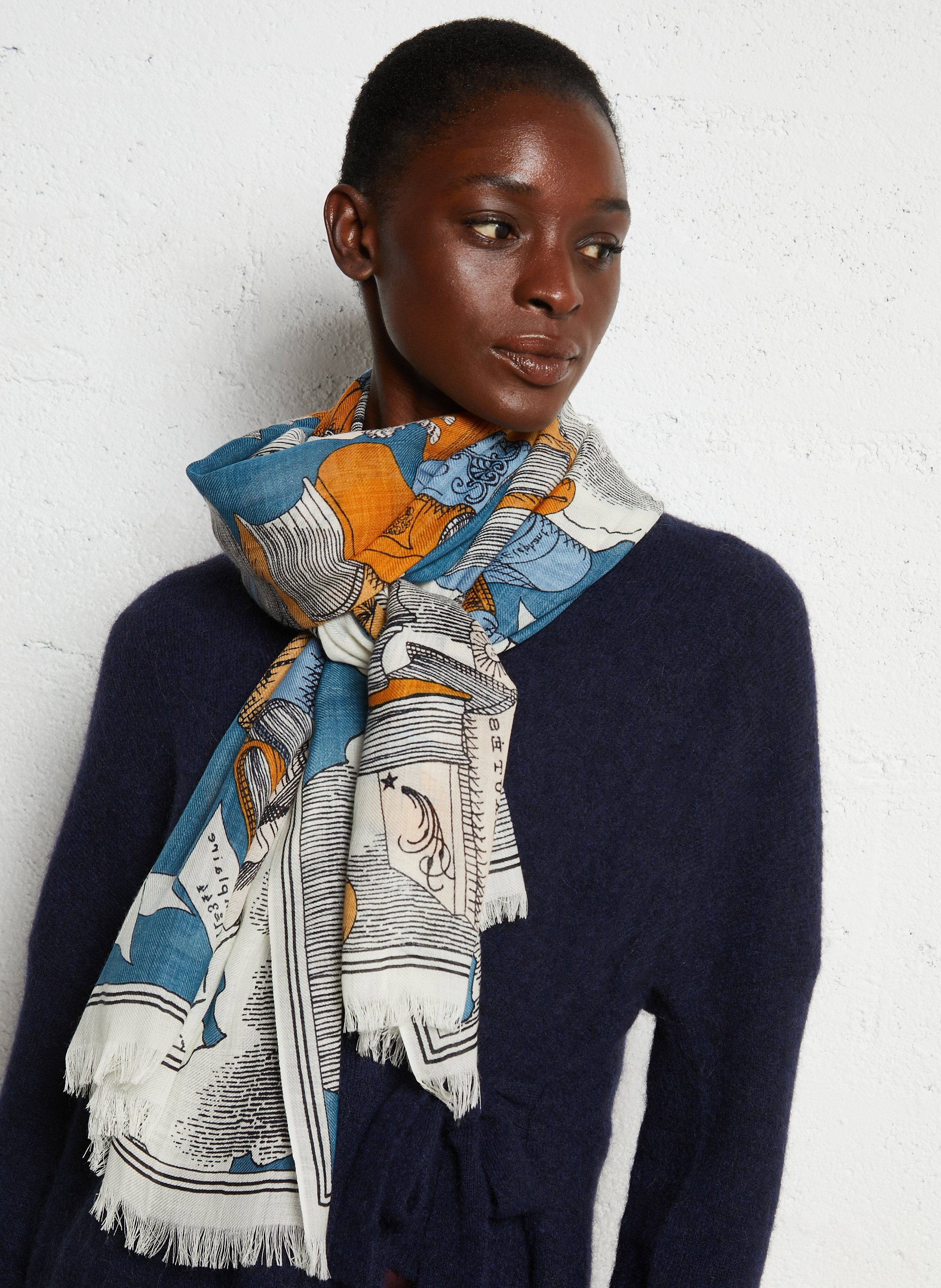 Tuch aus Wolle INOUI EDITIONS