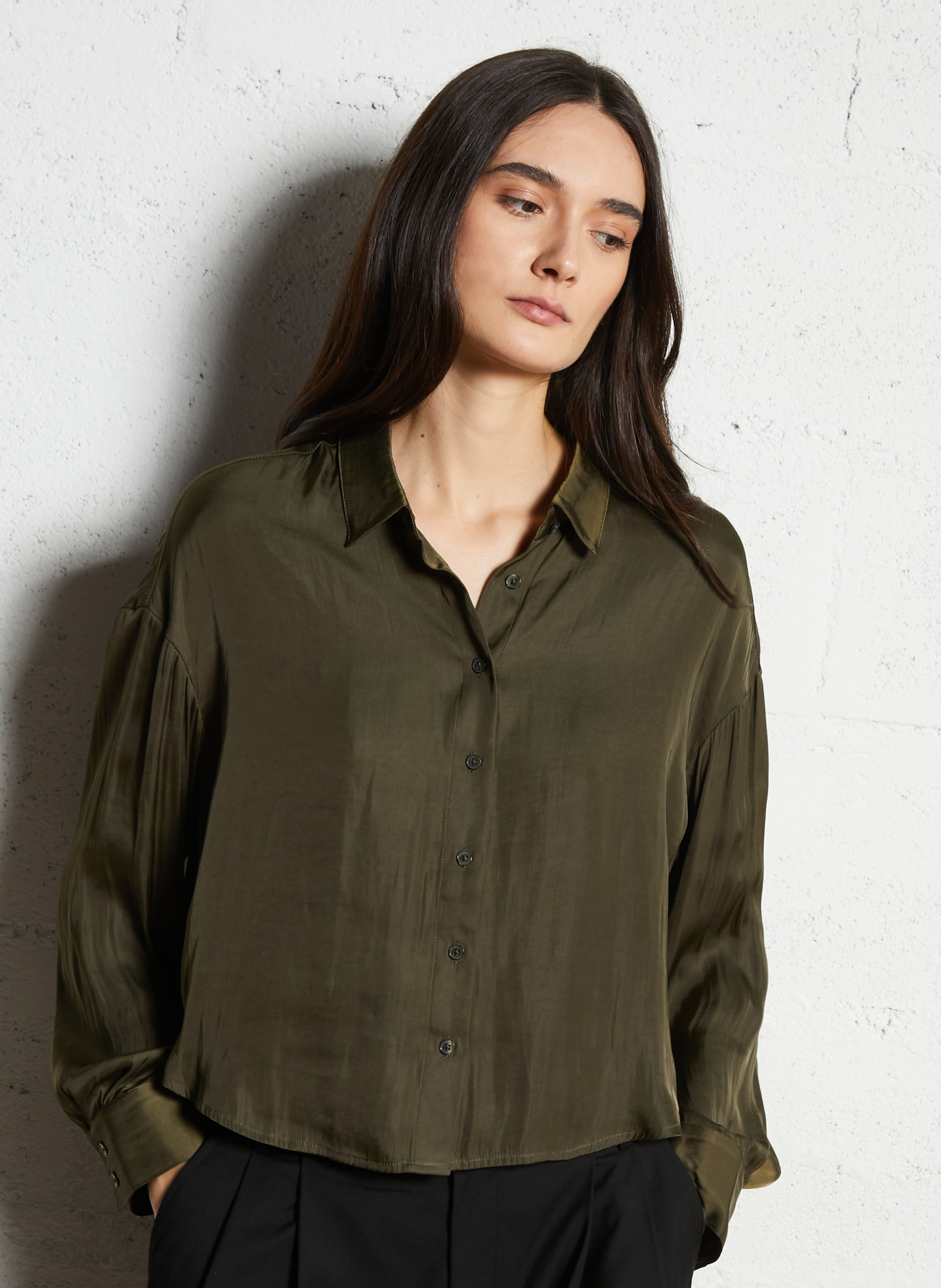 Chemise cropped col classique à studs IKKS