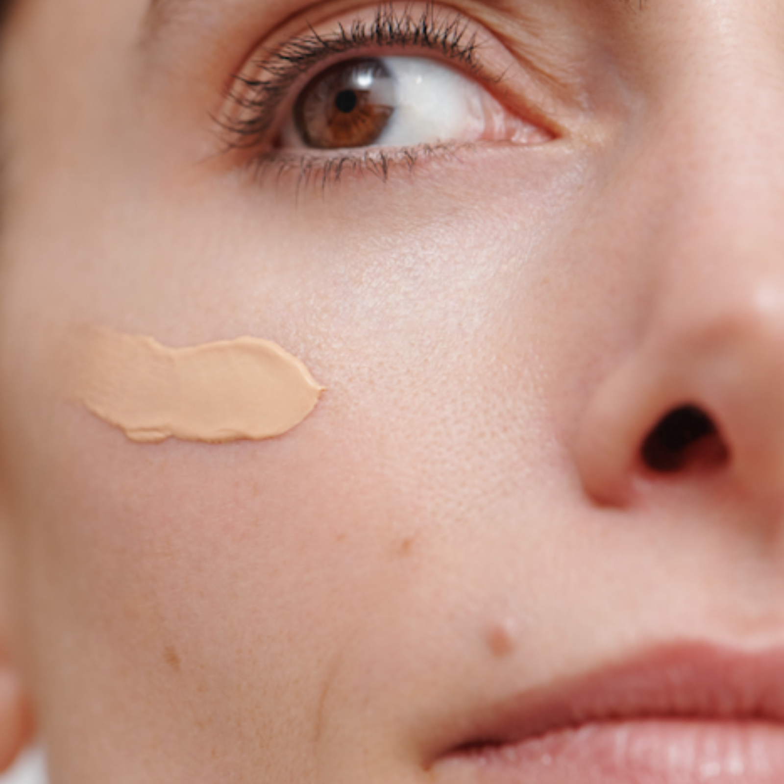 Crème de Jour Régénérante Eclat du Teint DR. HAUSCHKA No color