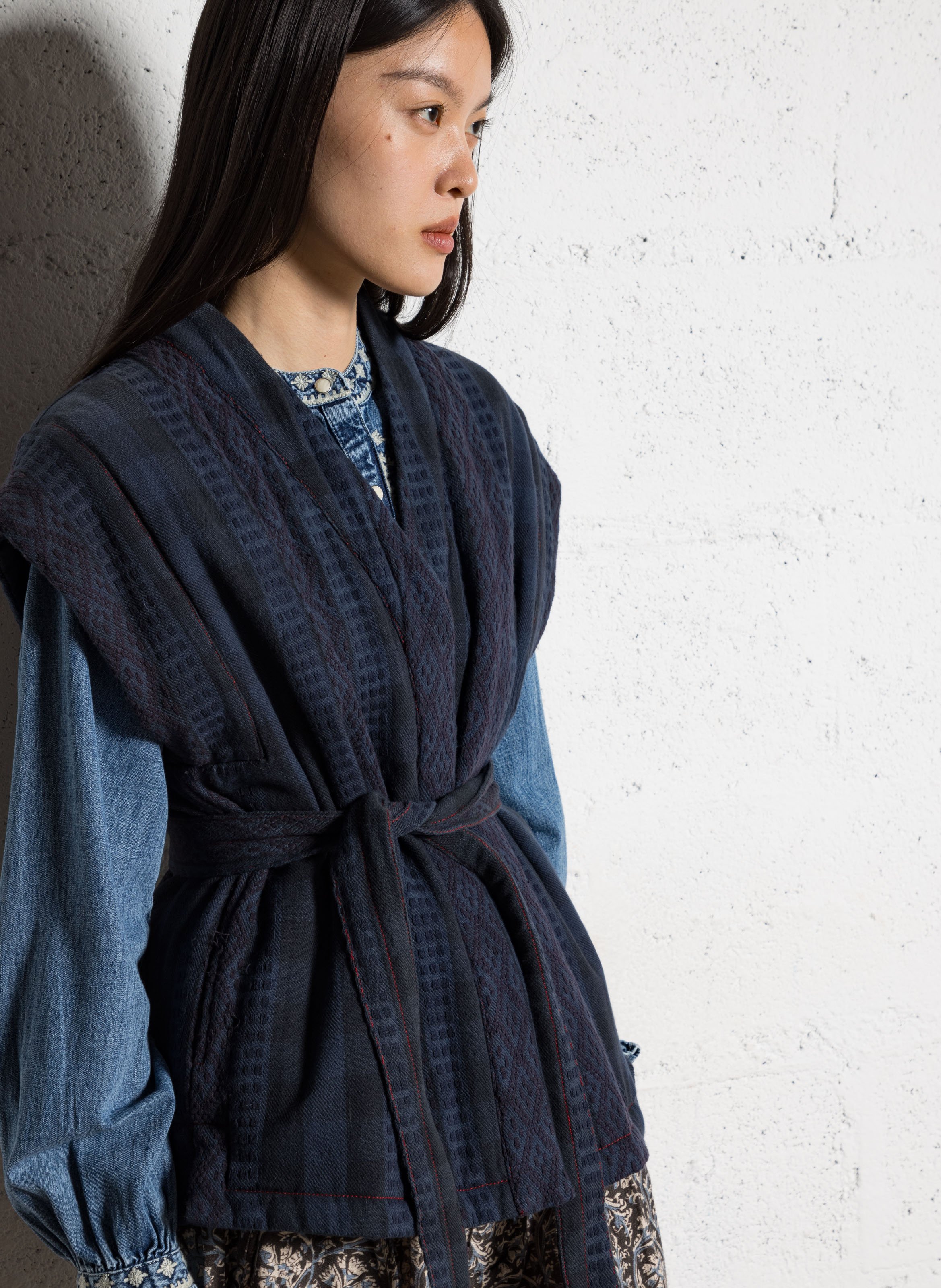 Sleeveless belted jacket MAISON HOTEL Blue