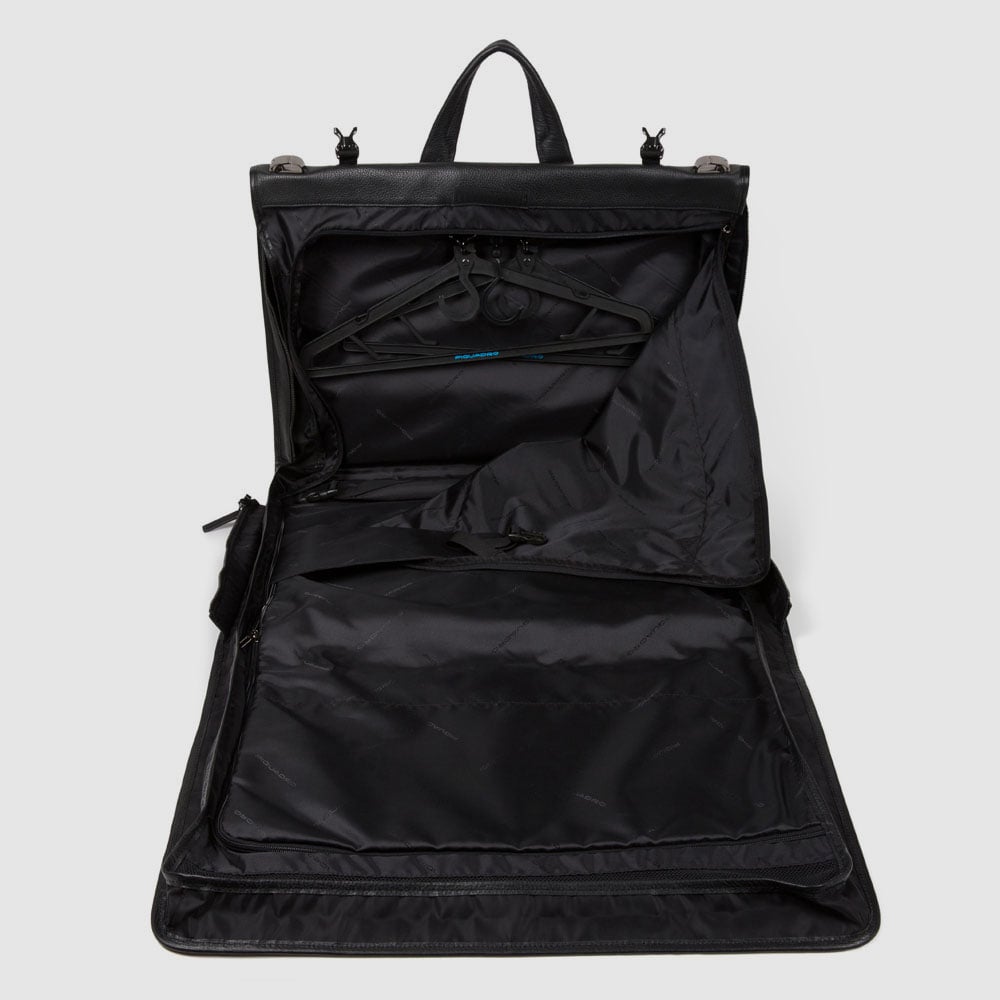 Travel garment bag in leather with shirt cover PIQUADRO Black