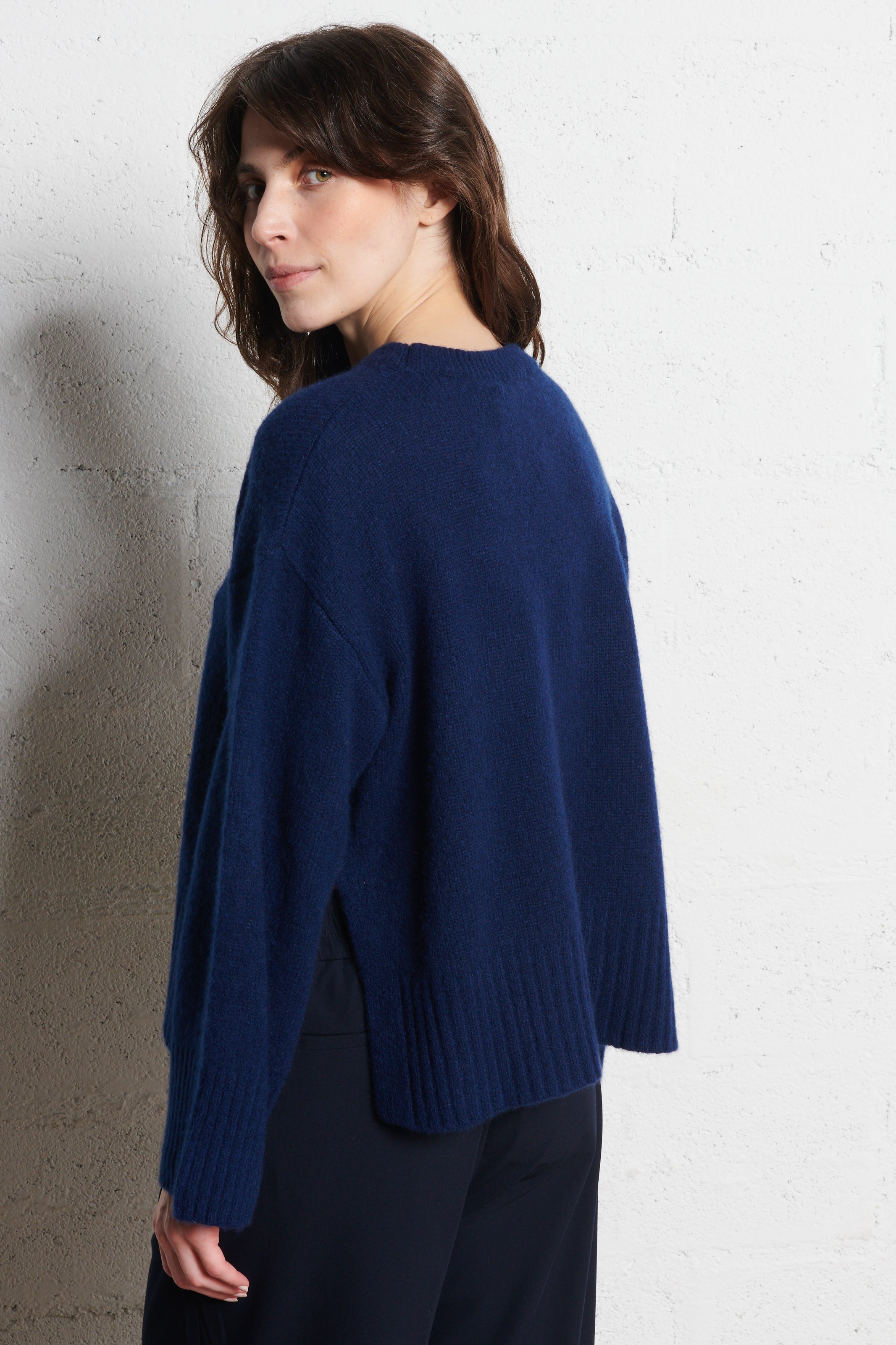 Ruime ronde hals trui van kasjmier en zijde RUE DE TOKYO Blauw