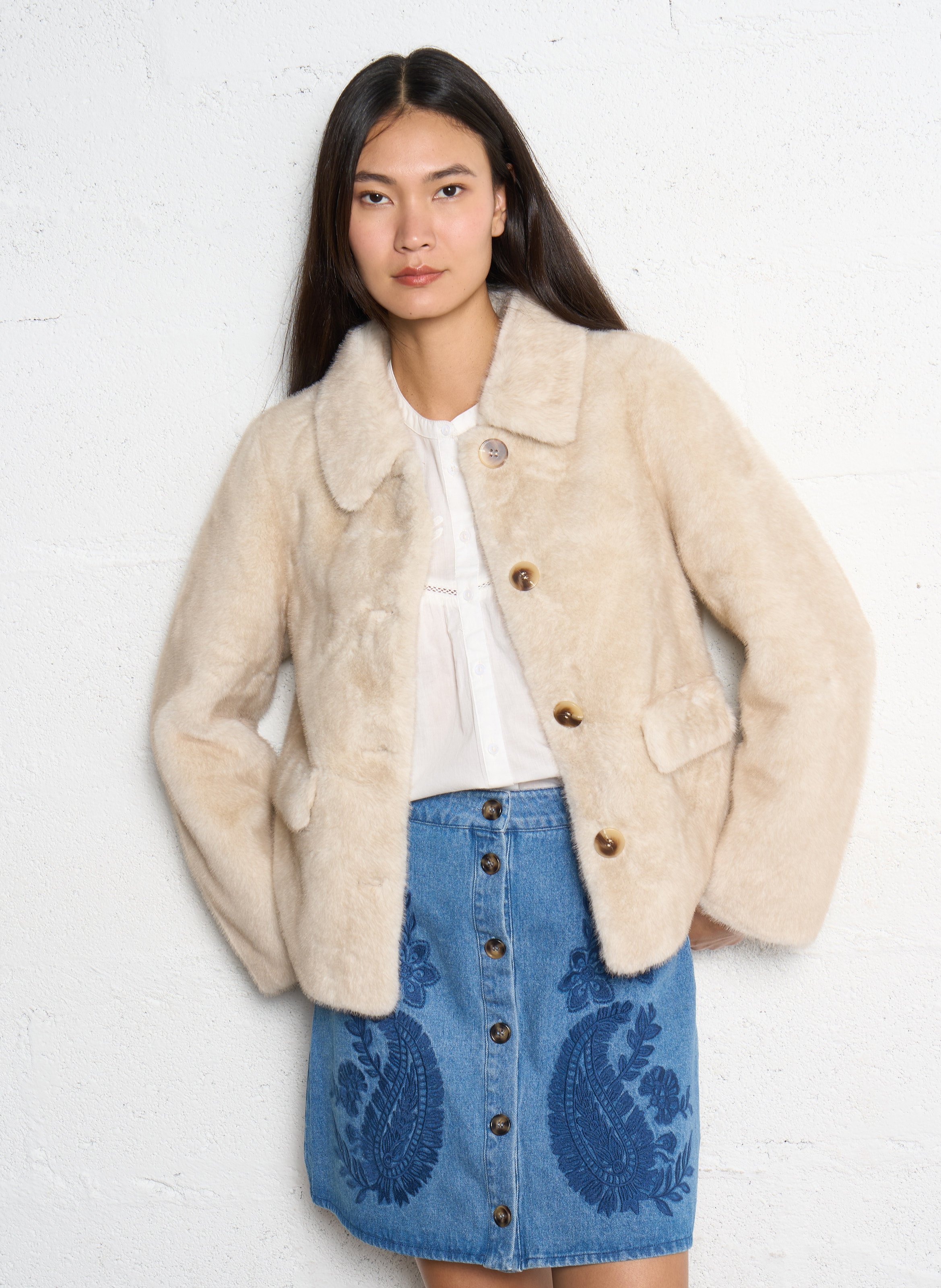 Gerade Jacke mit einfarbigem Kunstpelz LA PETITE ETOILE Beige