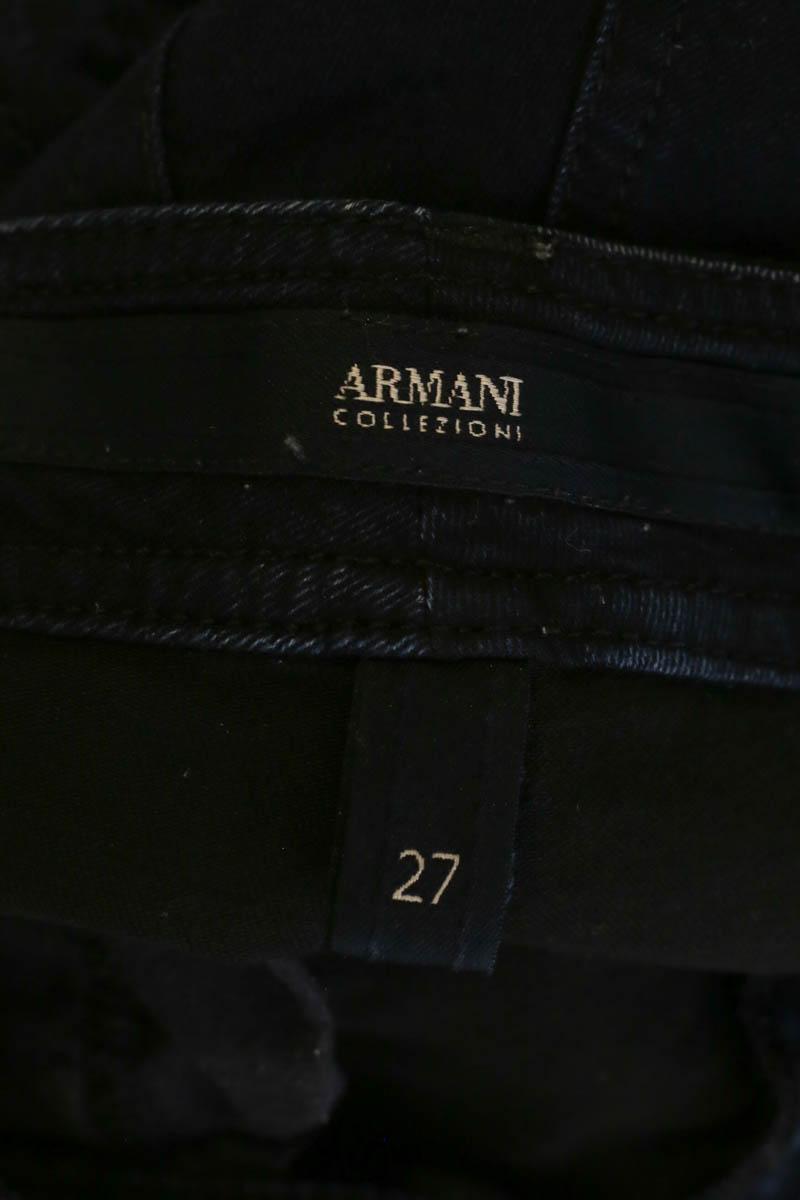 - Straight-leg jeans
- 5 pockets
- Straight cut
- Faded effect ARMANI - SECONDE MAIN Blue