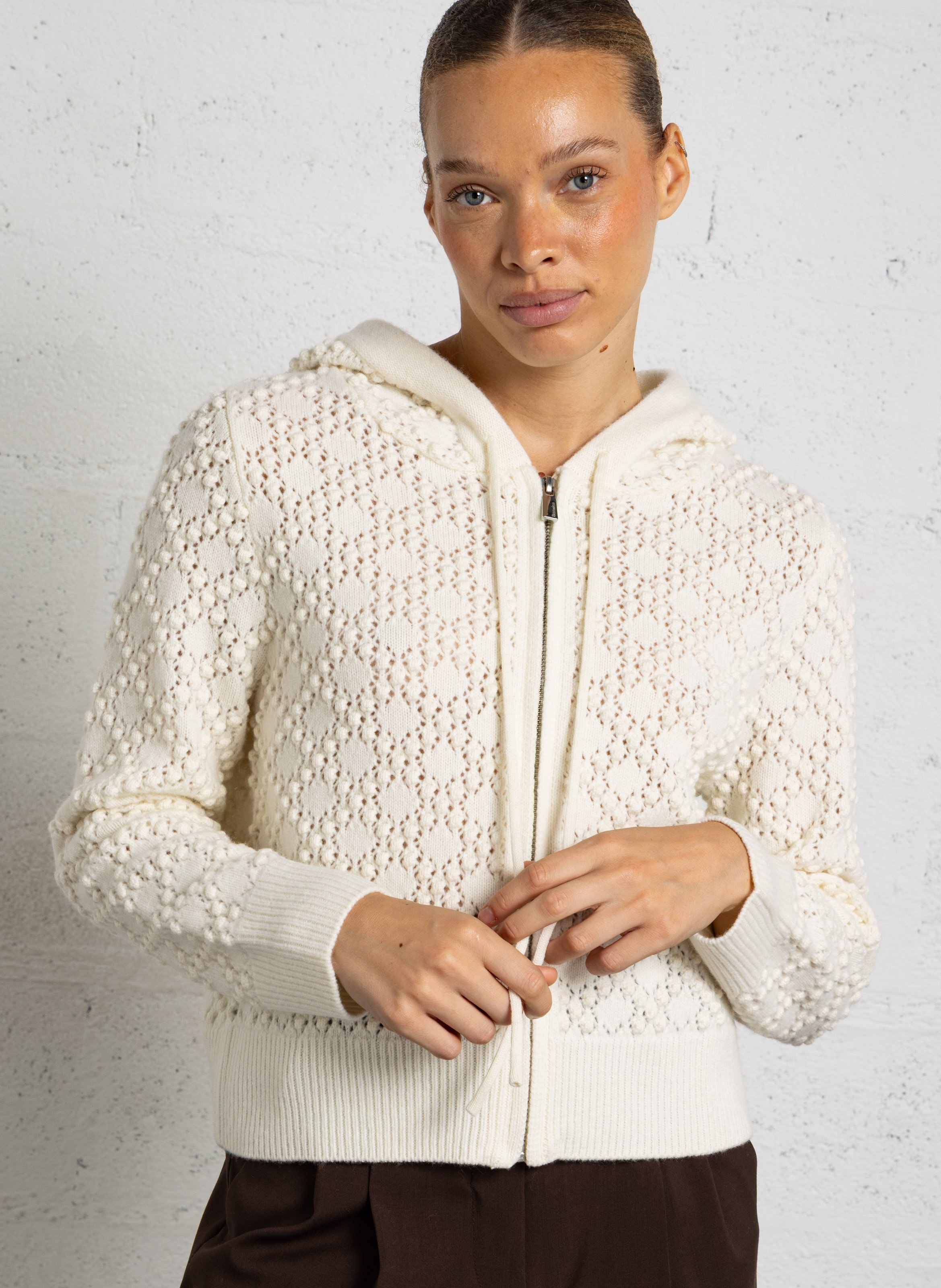 Rechte wollen vest met capuchon BERENICE Wit