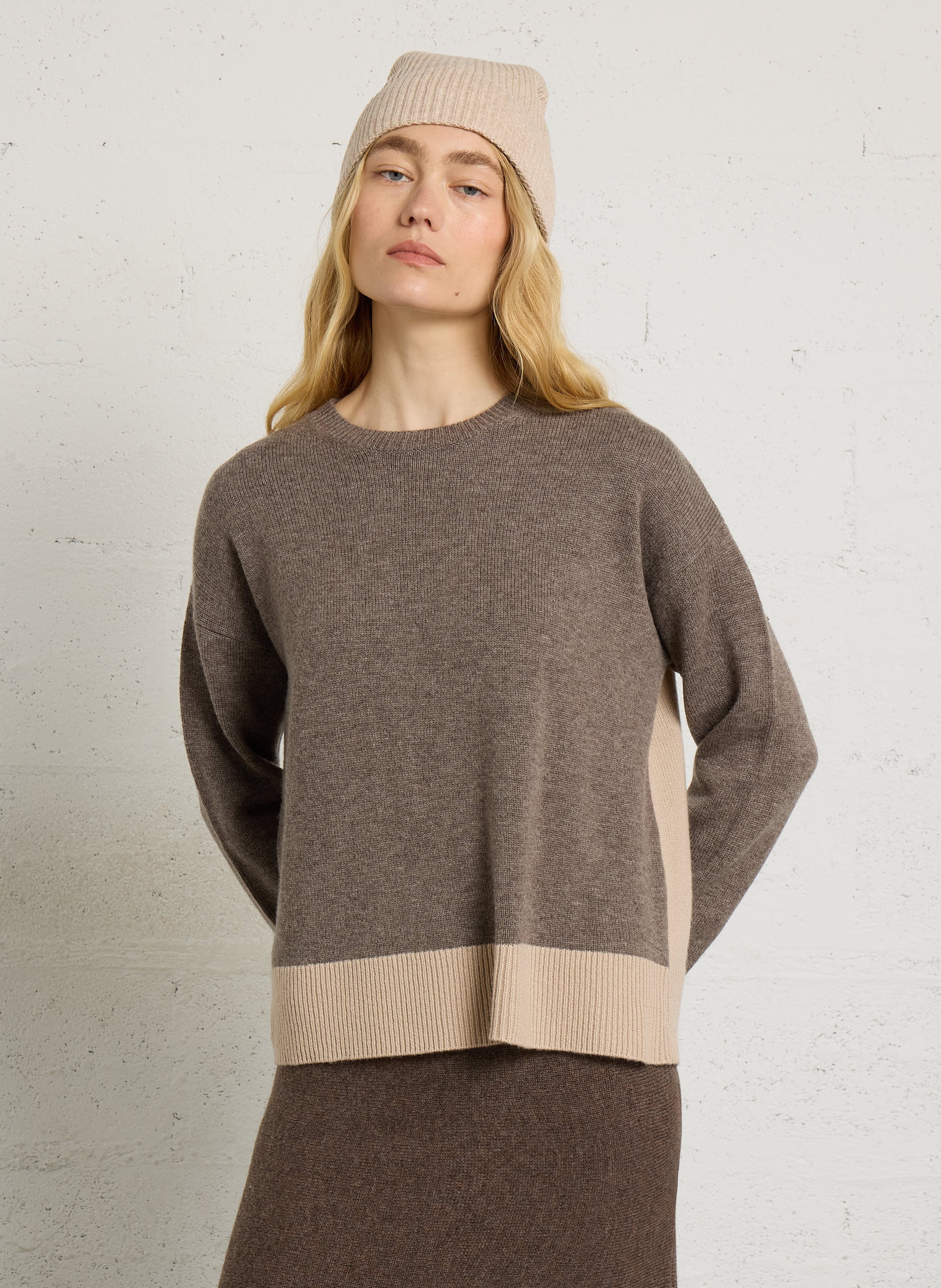 Loose-fit round-neck wool and cashmere sweater MAJESTIC FILATURES Multicolored