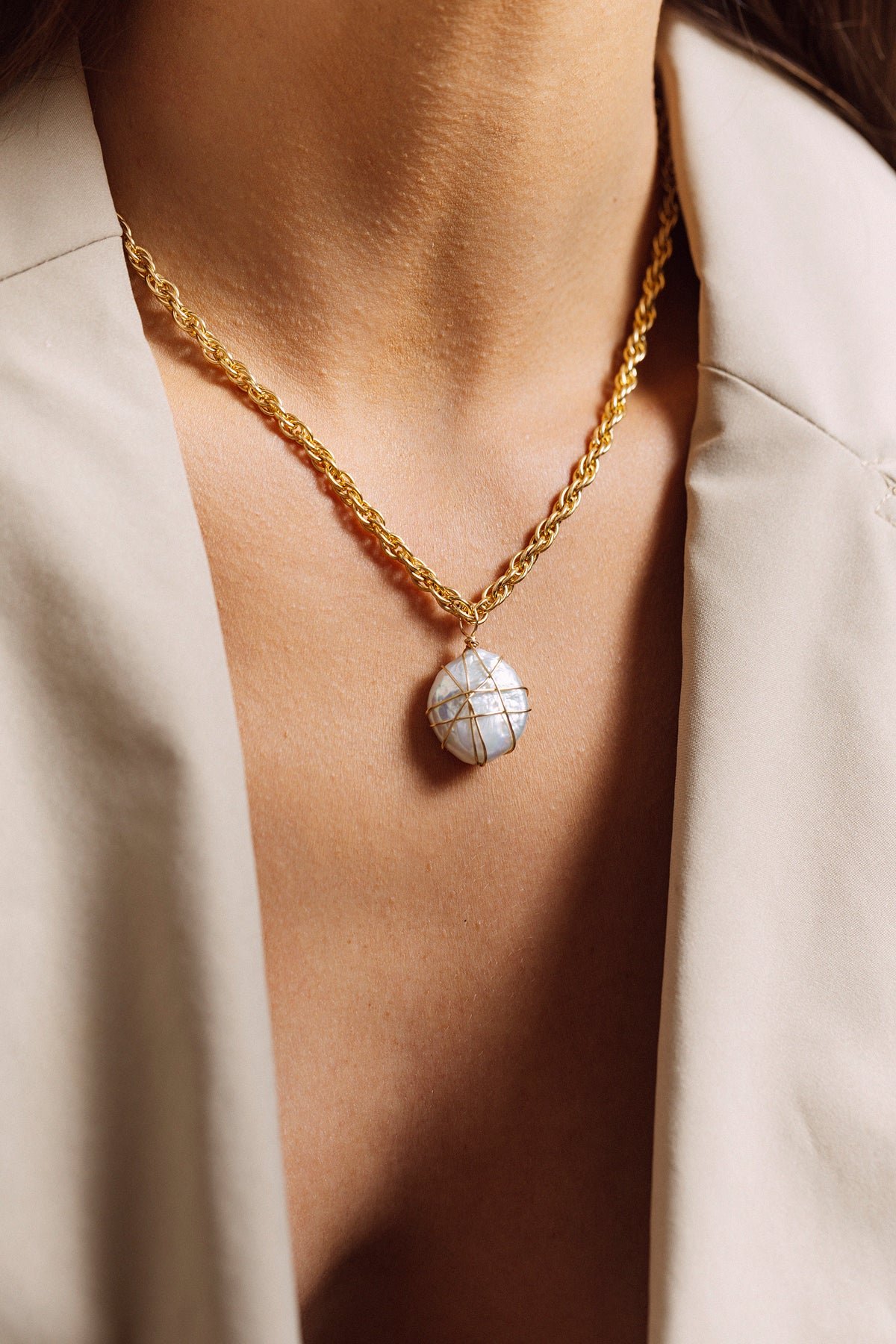 Talia pendant YAY Golden