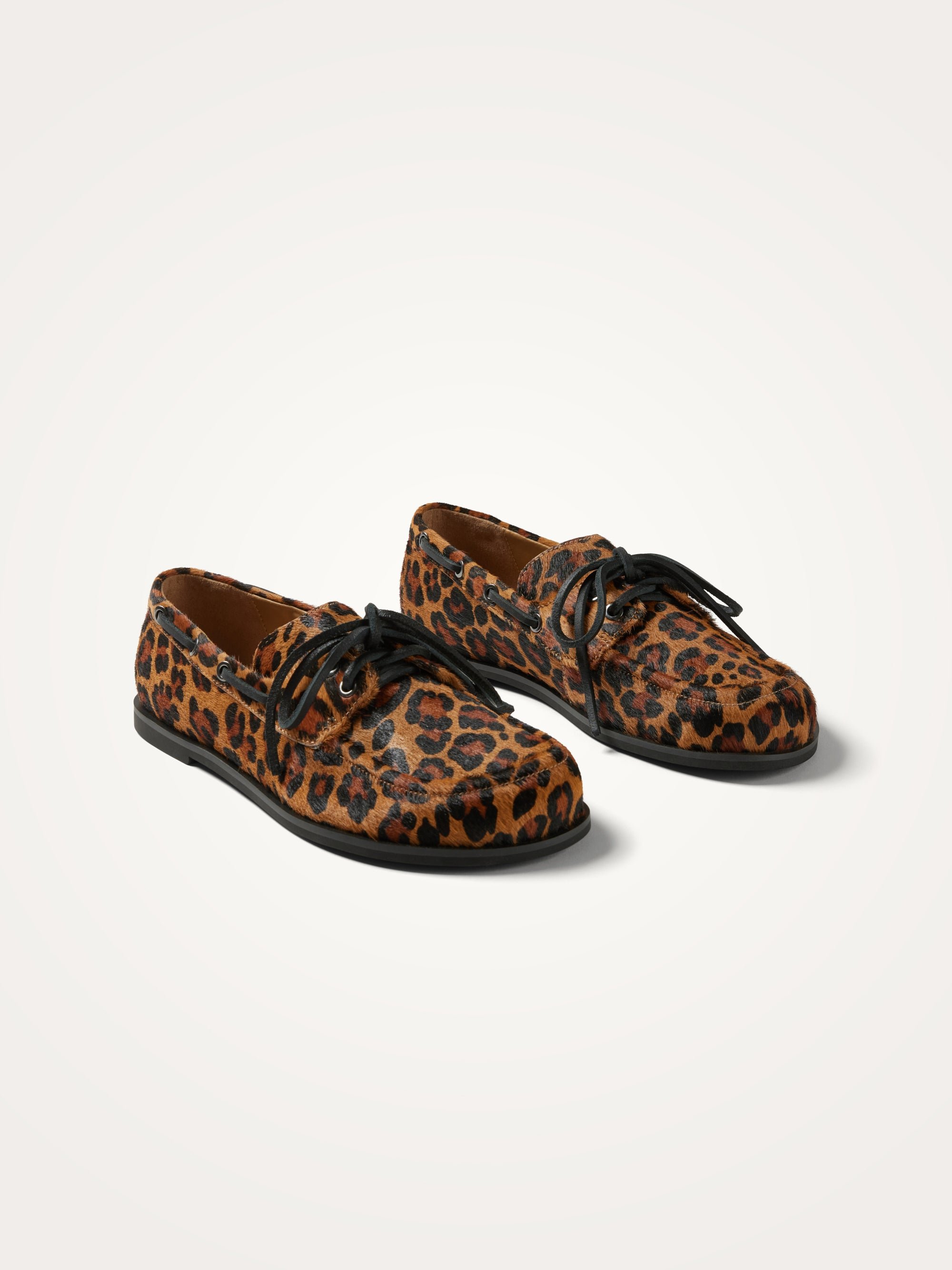 Boat loafers with flat heel and round toe | Orange VANESSA WU Women