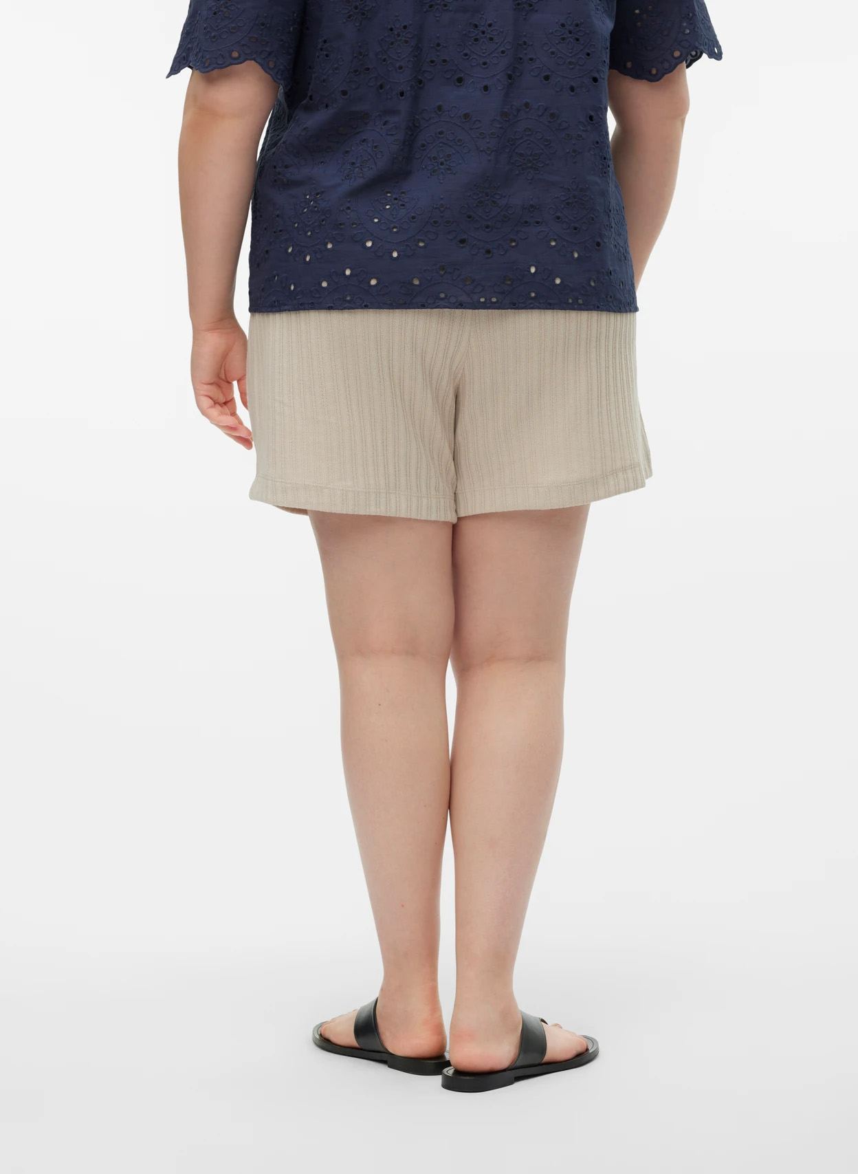 Hohe Taille gerippte Shorts VERO MODA CURVE Beige