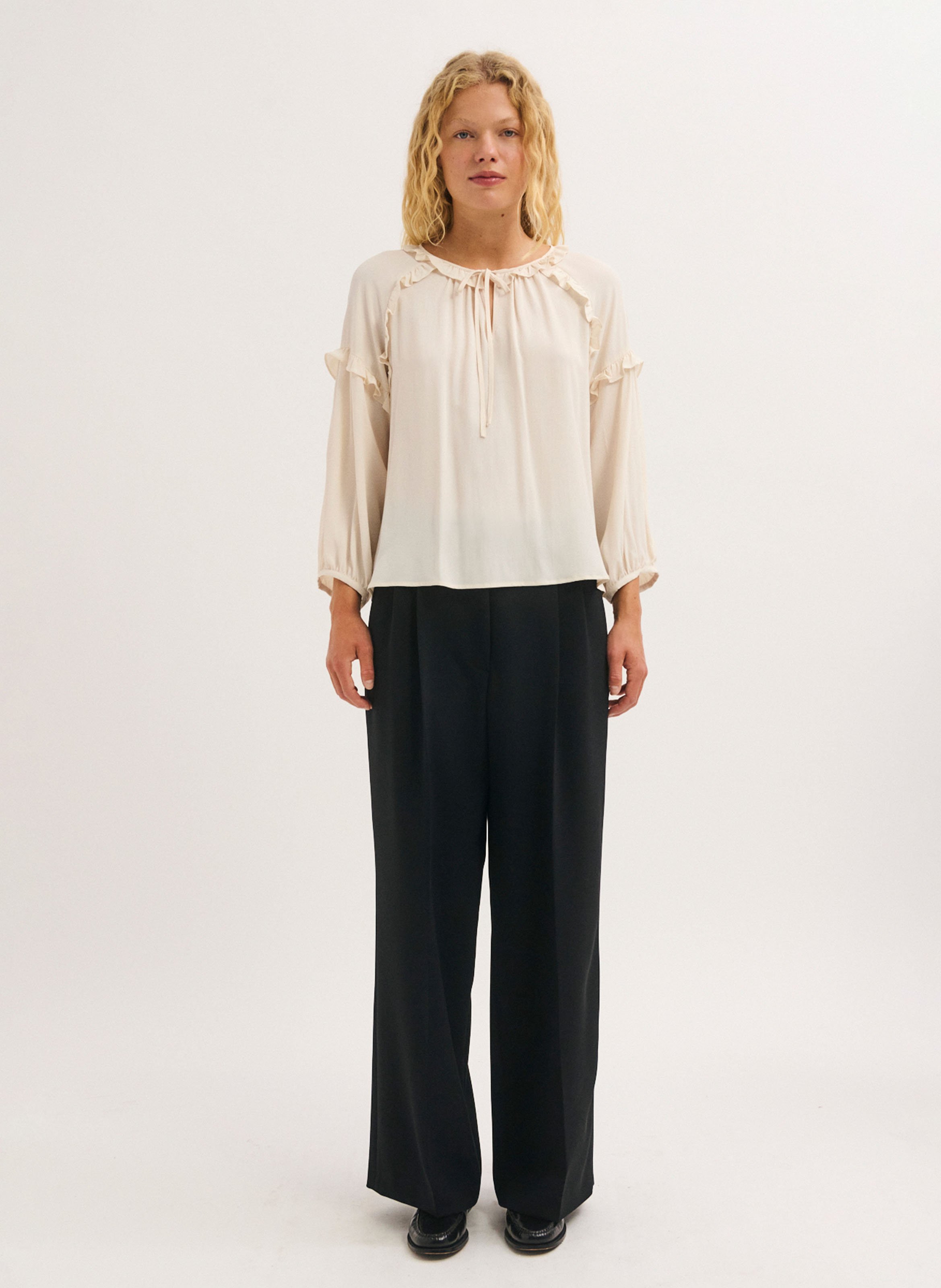 Ruimvallende blouse met ronde hals PABLO Beige